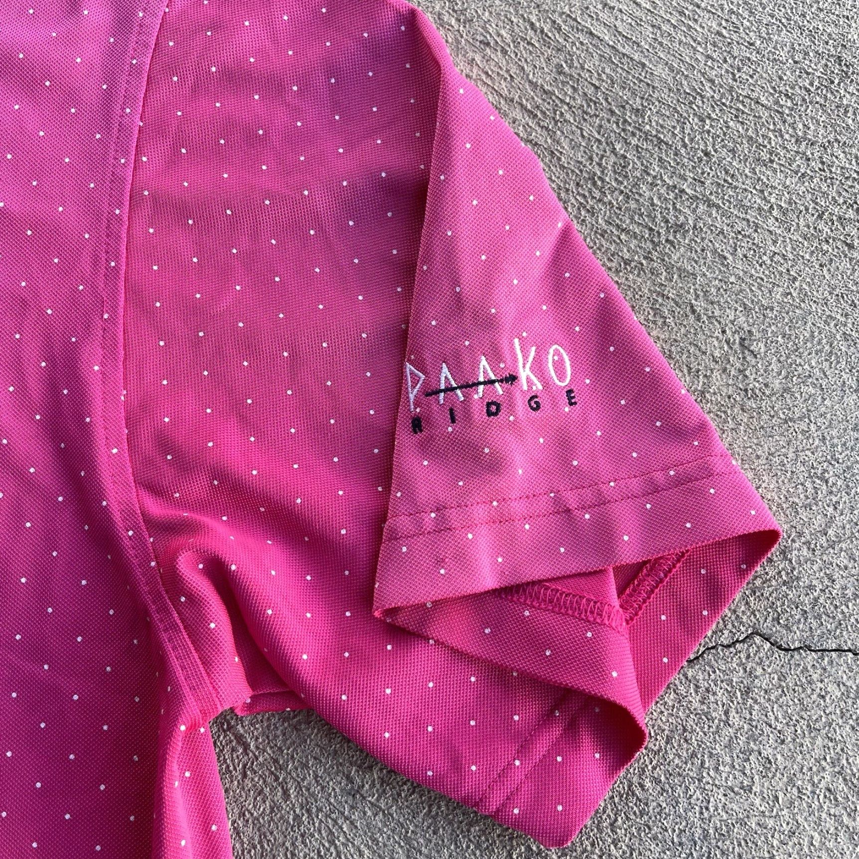Footjoy Footjoy Polo Shirt Mens Medium Short Sleeve Polo Performance Golf Worn Pink Polka Dot Breathable Lightweight Polyester Spandex Polyester Blend Shirt Size US M / EU 48-50 / 2 - 4 Thumbnail