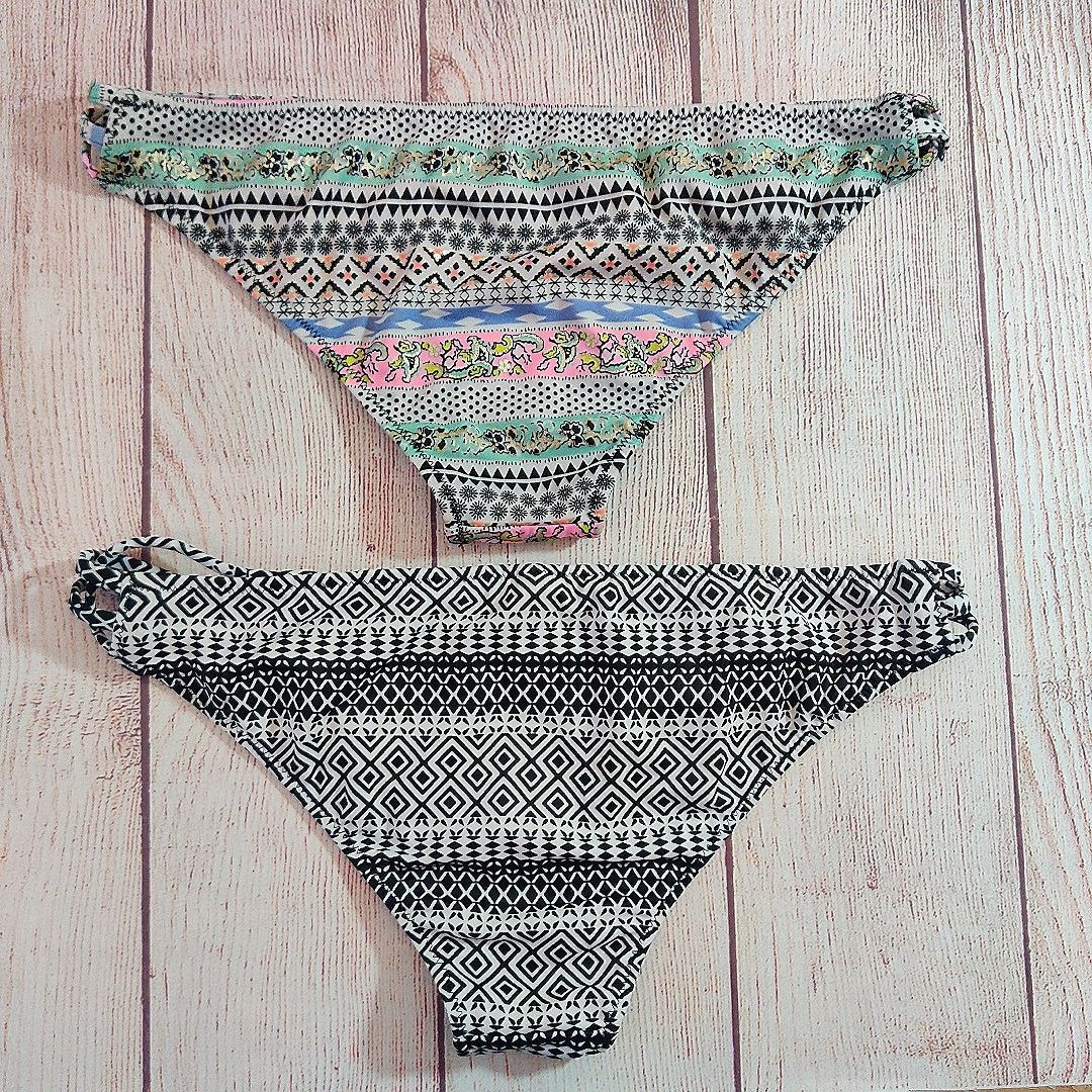 Victoria's Secret Pair of The Strappy Cheeky bikini bottoms sz S Size ONE SIZE - 2 Thumbnail