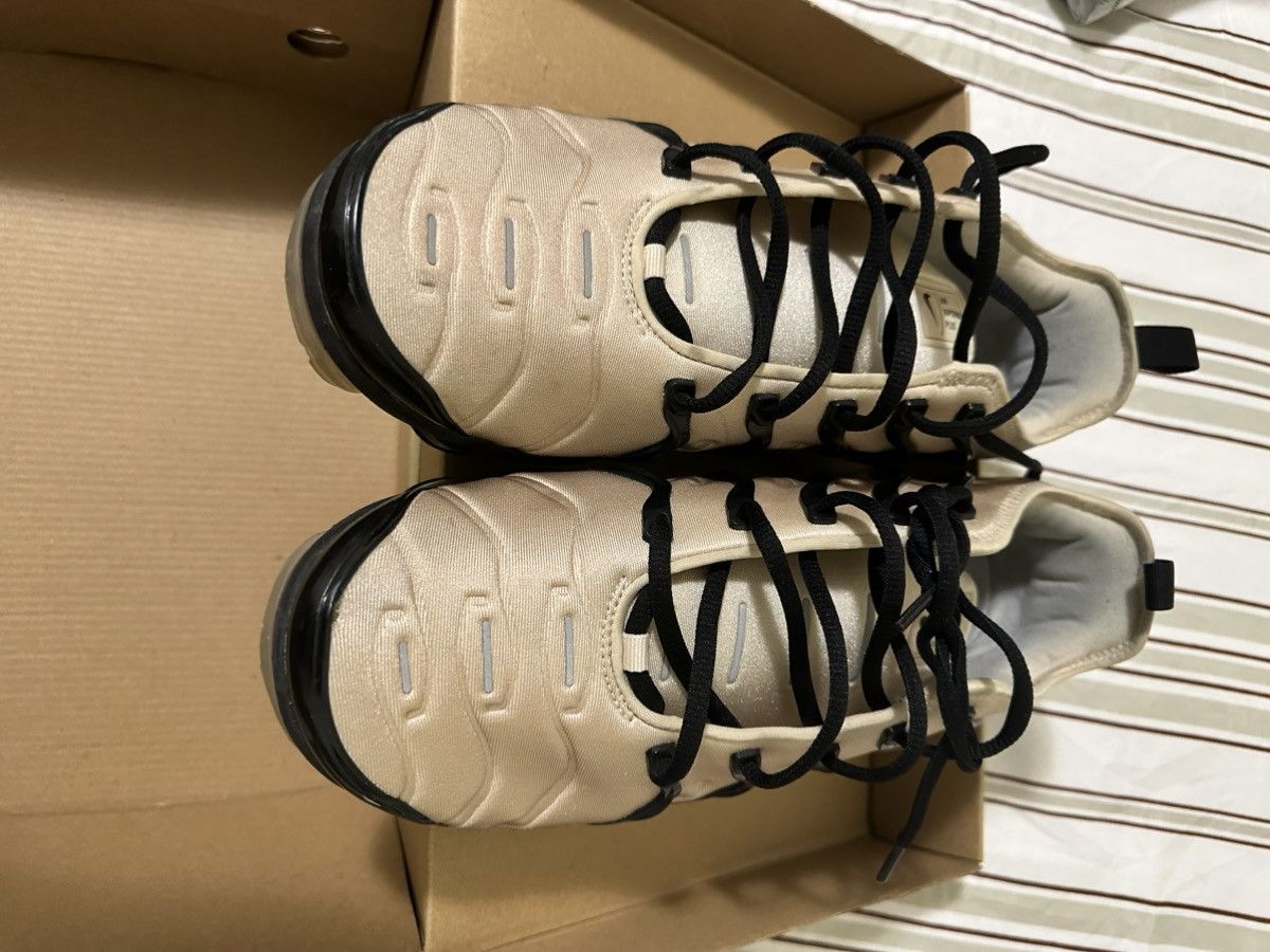 Nike NIKE AIR VAPORMAX PLUS RATTAN / WHITE Size US 11 / EU 44 - 4 Thumbnail