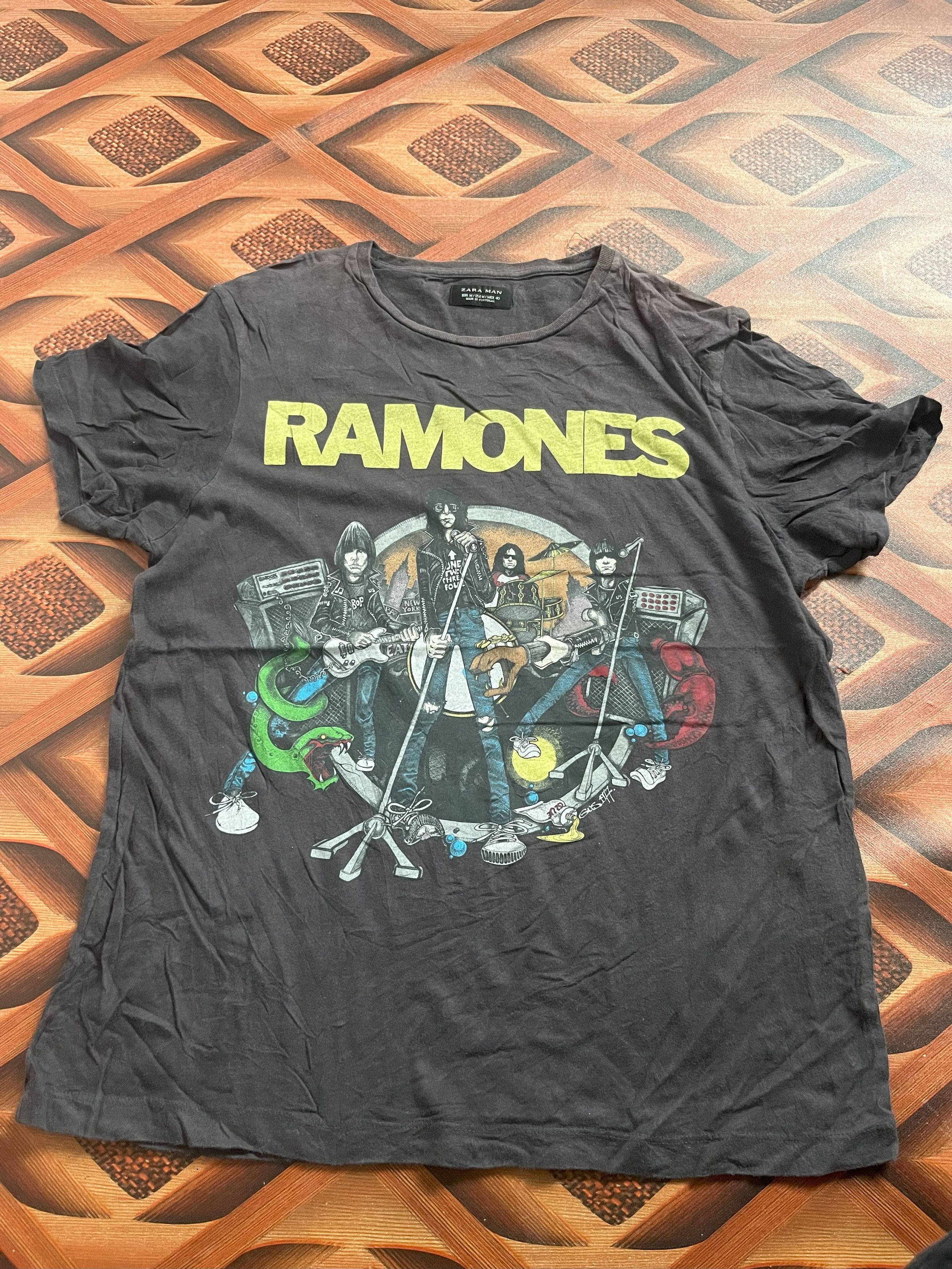 RAMONES band Tshirt