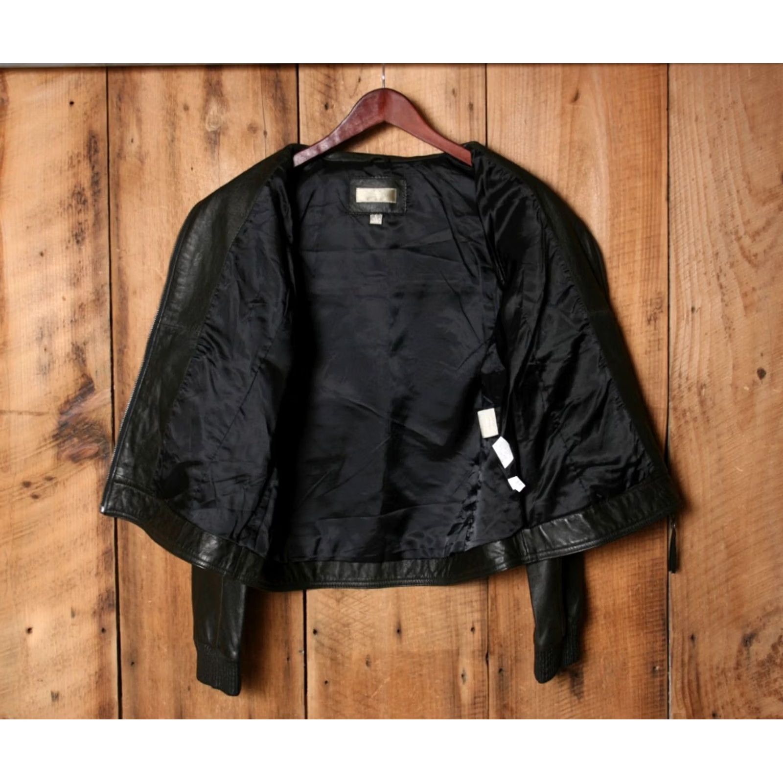 The Territory Ahead VINTAGE Territory Ahead Black Leather Cafe Racer Moto Bomber Jacket Womens Sz. L Size L / US 10 / IT 46 - 7 Thumbnail
