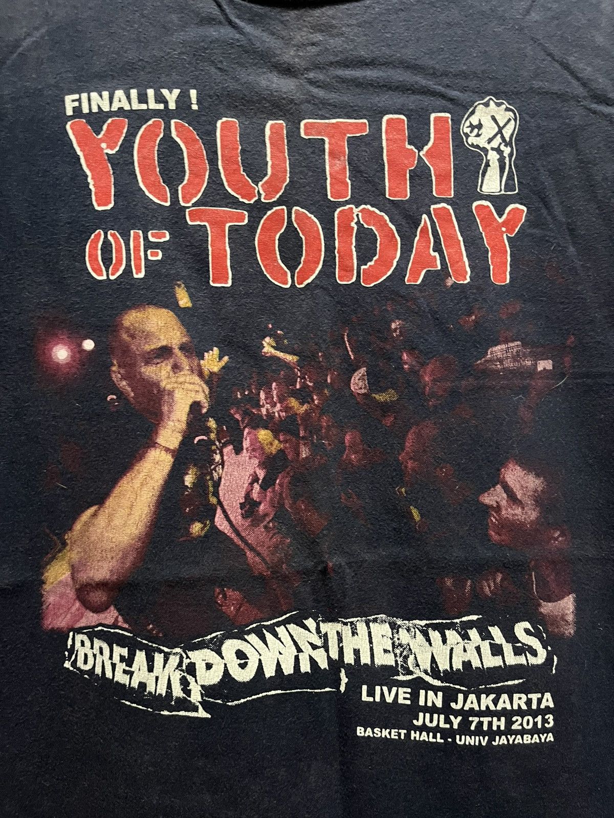Band Tees Youth Of Today Break Down The Walls Tour Tee 2013s Size US L / EU 52-54 / 3 - 3 Thumbnail