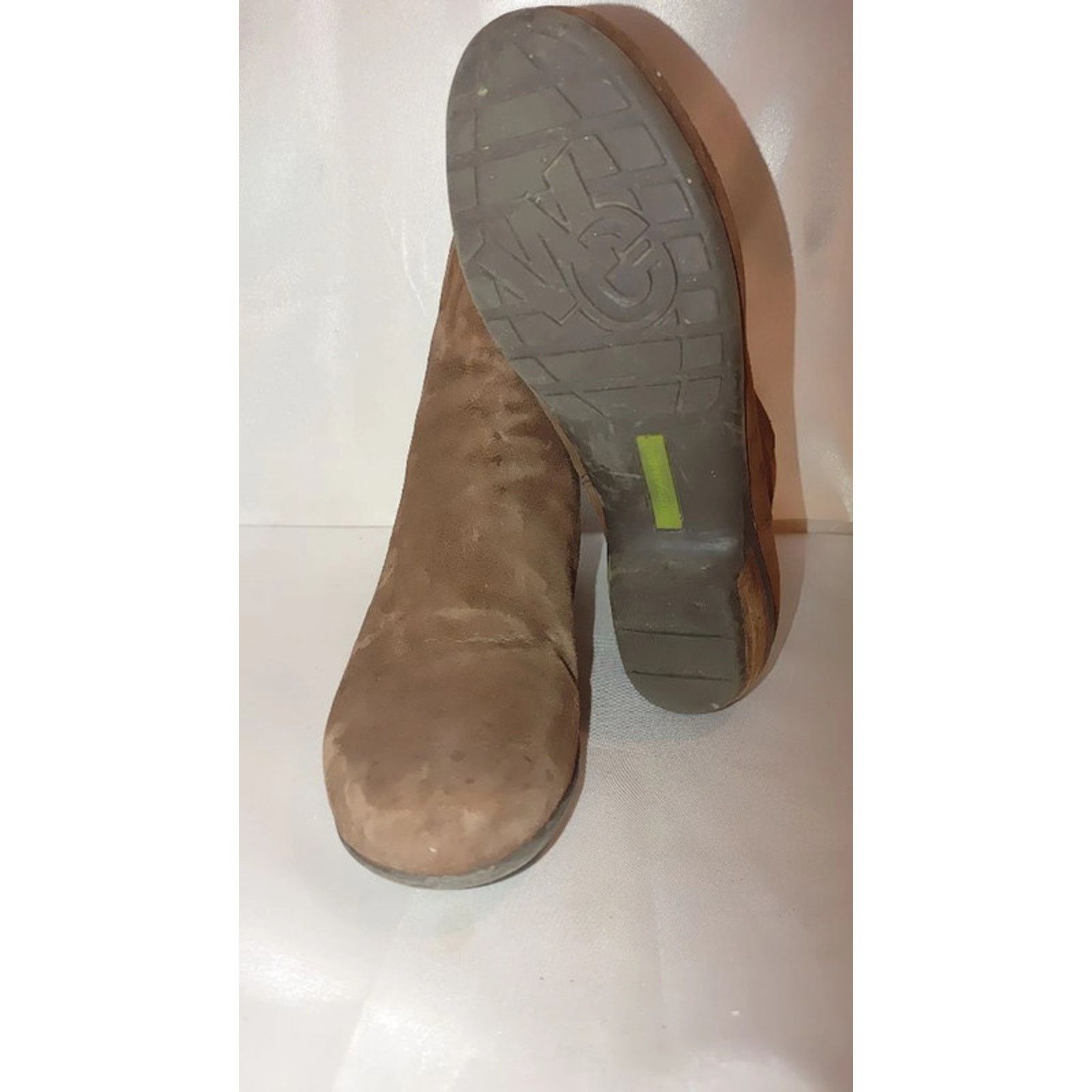 The Unbranded Brand Walking Cradles Elise Suede Ankle Boot Size 7M Size US 7.5 / IT 37.5 - 8 Thumbnail