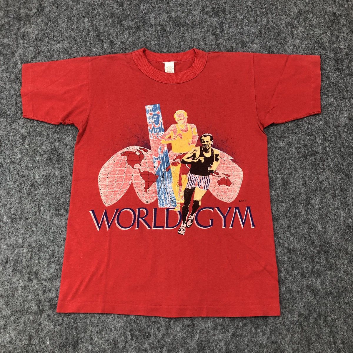 Vintage Vintage 80s World Gym Run T-Shirt Size US S / EU 44-46 / 1 - 1 Thumbnail