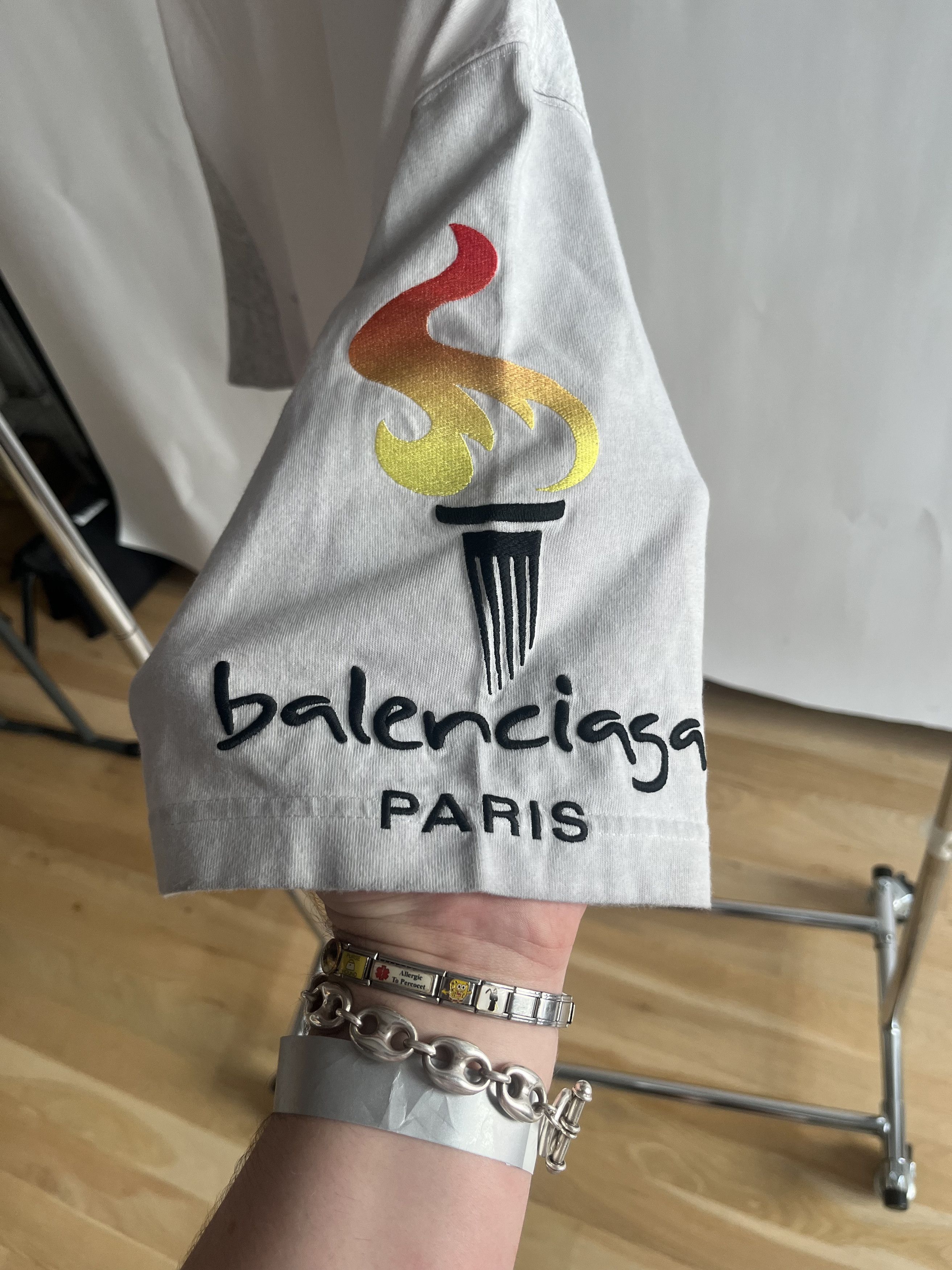Balenciaga Balenciaga Paris Upside Down Embroidered Patchwork T-Shirt Size US M / EU 48-50 / 2 - 3 Thumbnail