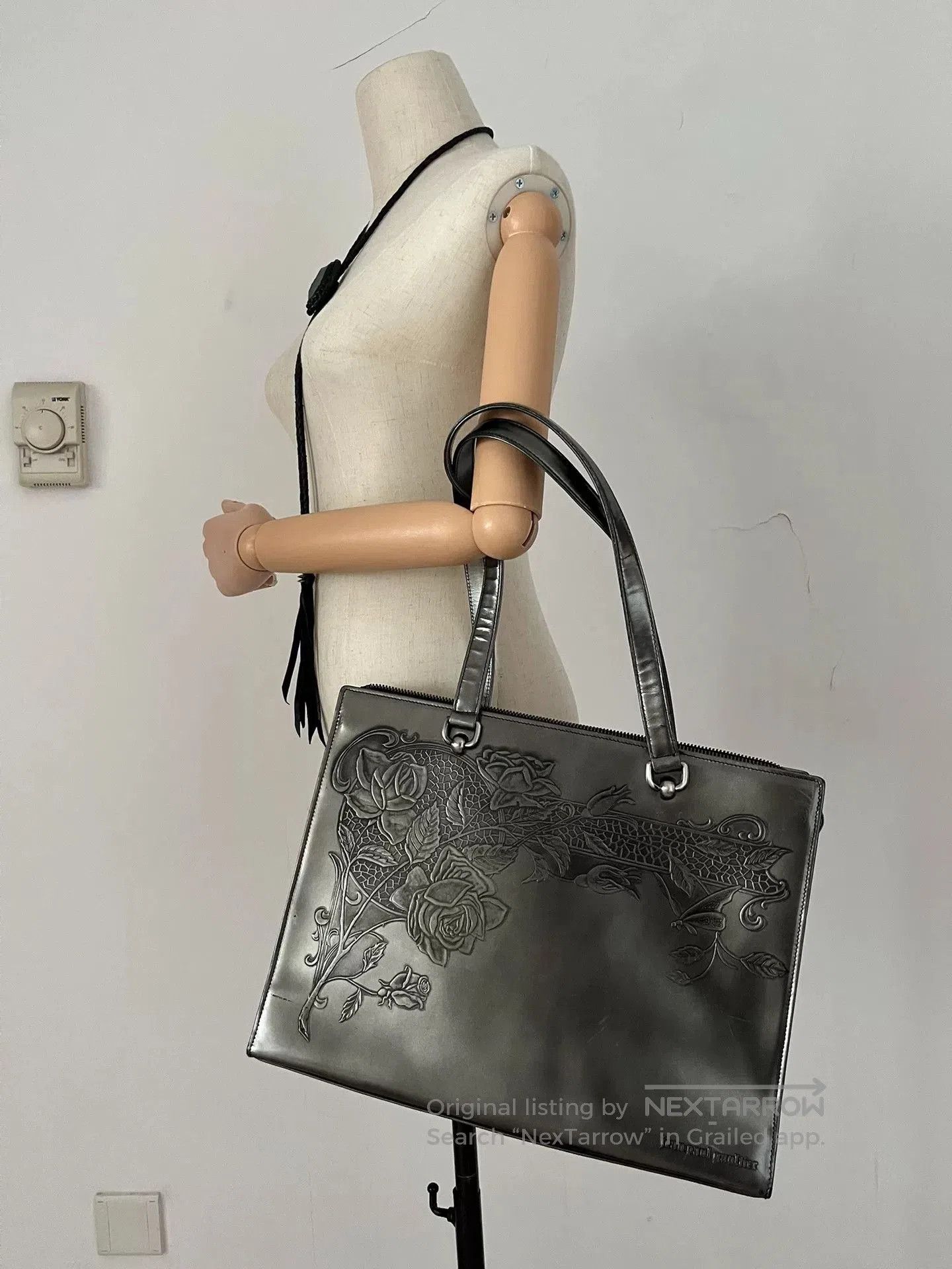 Jean Paul Gaultier Jean Paul Gaultier Silver Rose Handbag. Size ONE SIZE - 2 Thumbnail