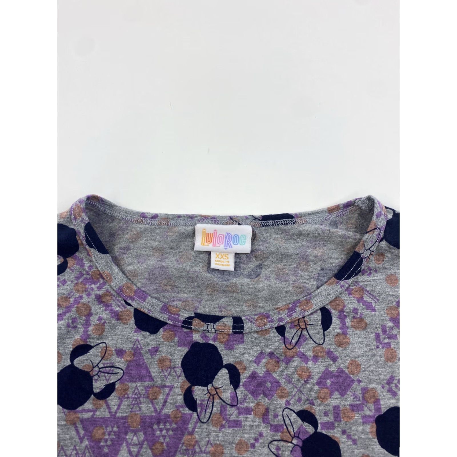 Vintage Lularoe Shirt Womens 2XS Disney Minnie Mouse Floral Flower Irma Gray T-Shirt Womens Minnie Mouse 2XS Disney Flower Irma Size XXS / US 00 / IT 34 - 2 Thumbnail