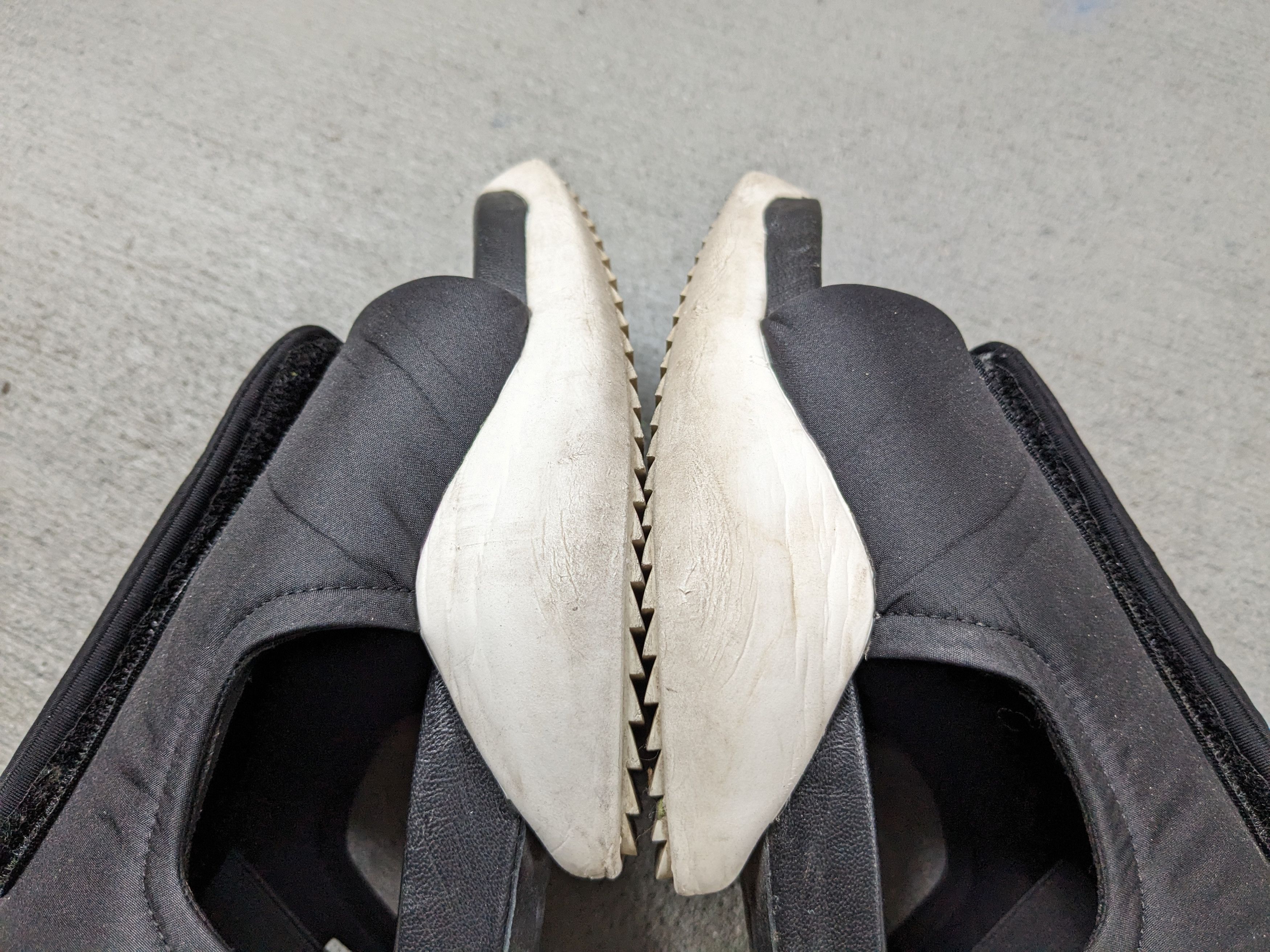 Adidas × Rick Owens Rick Owens x Adidas Clog Sandals 10 Black White AQ2822 Size US 10 / EU 43 - 5 Thumbnail