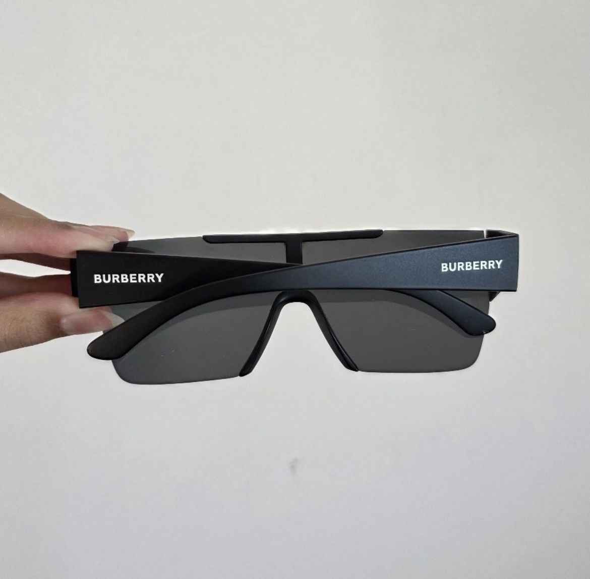 Burberry Burberry sunglasses Size ONE SIZE - 5 Thumbnail