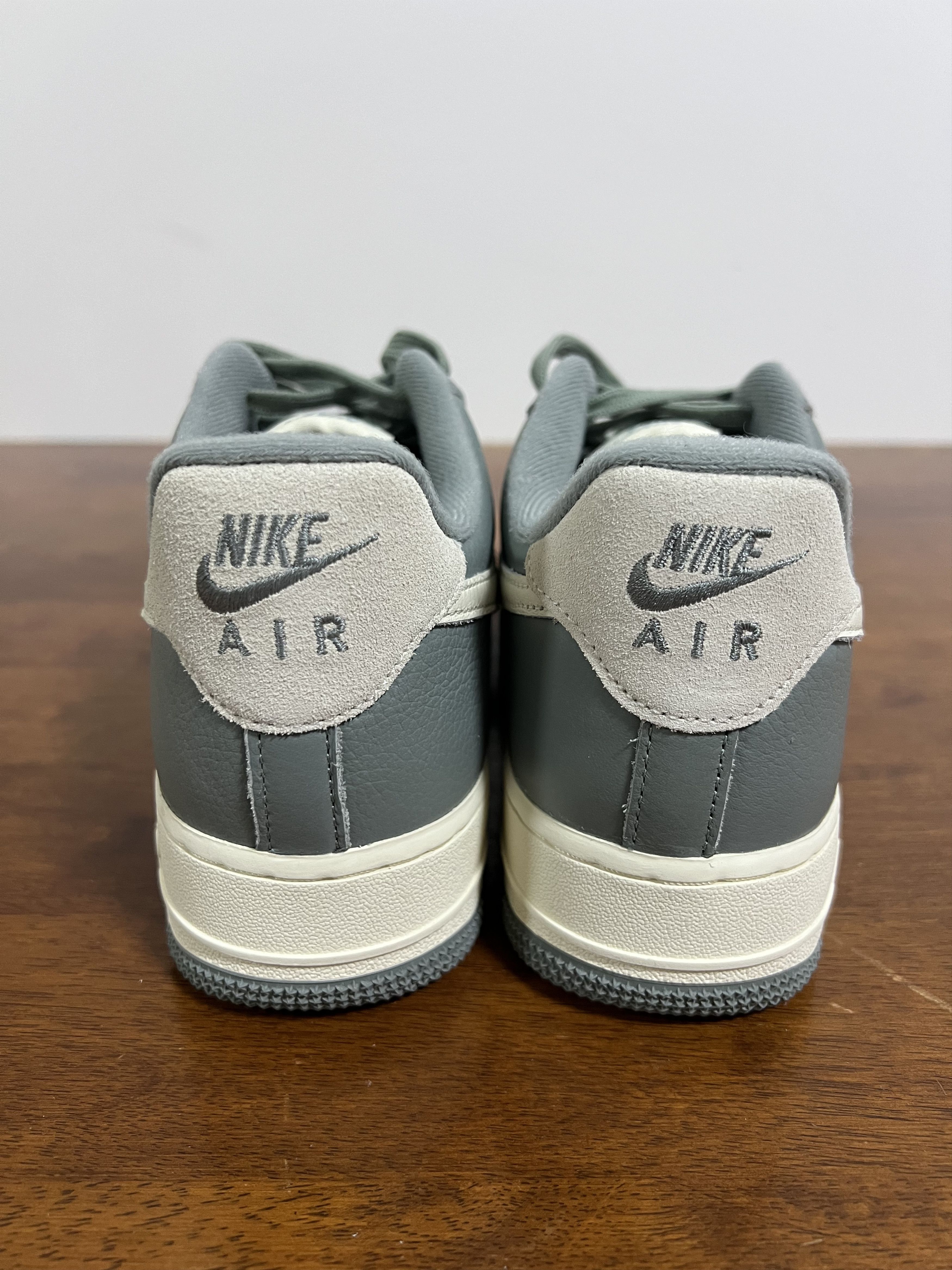 Nike 💚 2023 Nike Air Force 1 '07 LX Mica Green/Coconut Milk NEW Size US 8 / EU 41 - 12 Thumbnail