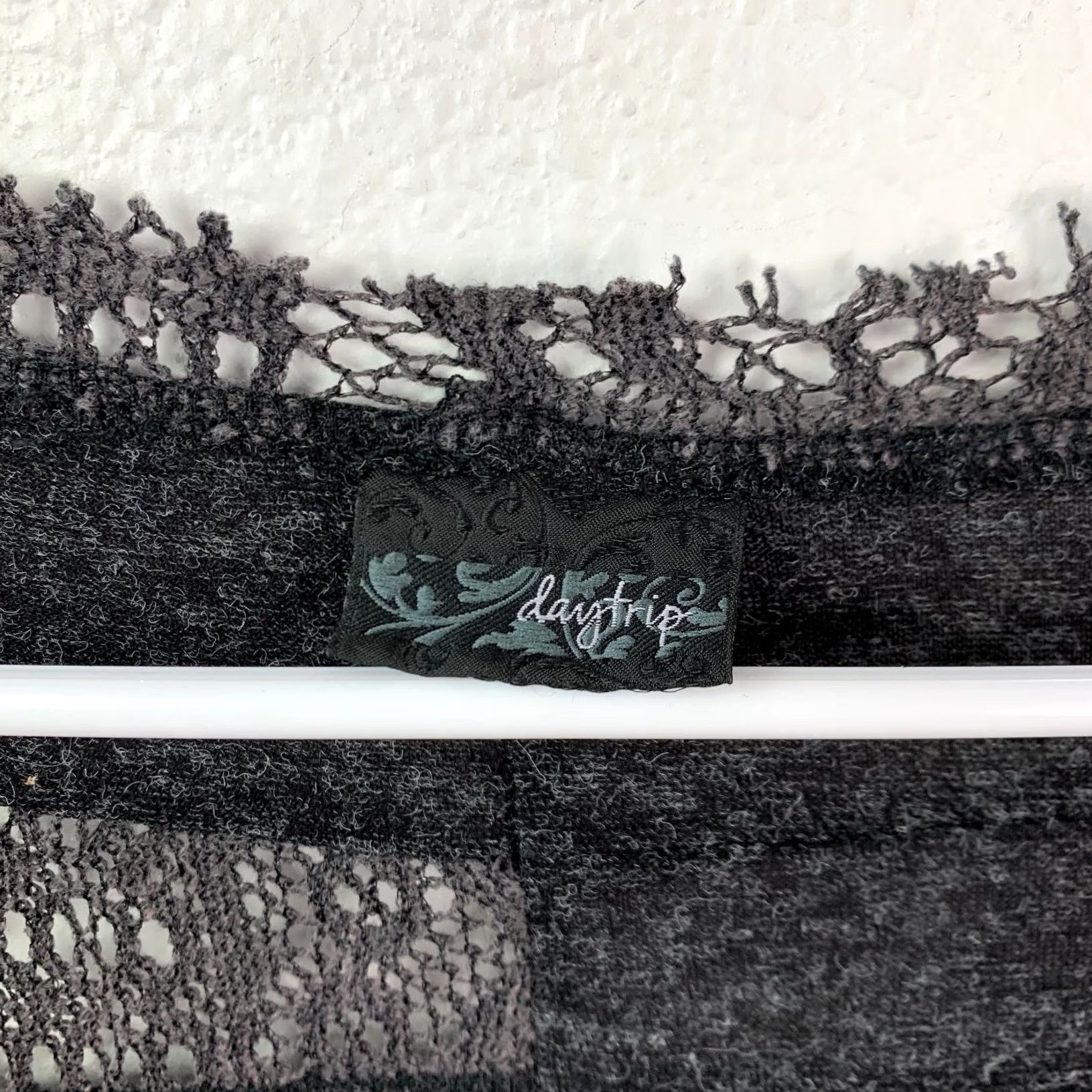 Vintage VINTAGE Daytrip Shirt Women's S Grey Lace Y2K Bella Swan Top Size S / US 4 / IT 40 - 3 Thumbnail