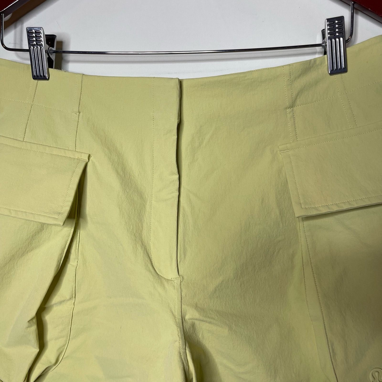 Lululemon Lululemon Relaxed Fit Super High Rise Cargo Short Lime 12 Size 34" / US 12 / IT 48 - 3 Thumbnail