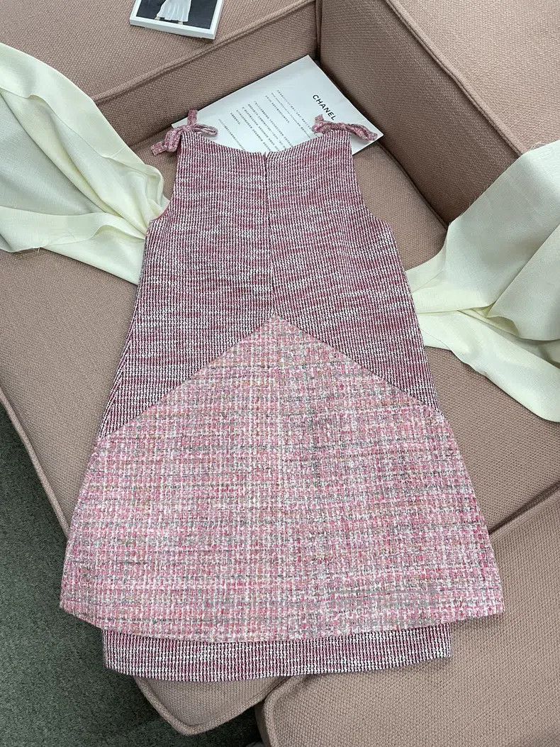 Chanel Chanel Pink tweed sequin stitching dress Size XS / US 0-2 / IT 36-38 - 4 Thumbnail
