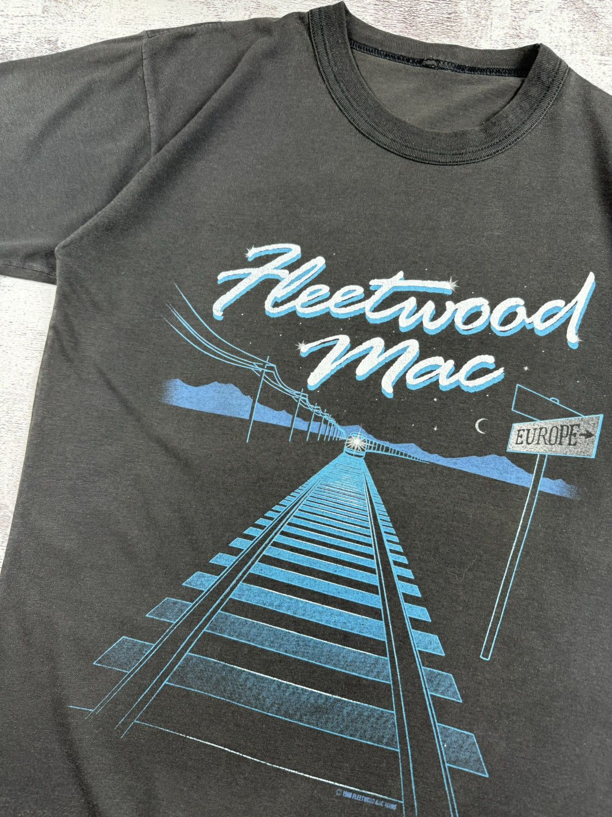 Band Tees Fleetwood Mac Europe 1988 The Mac Is Back Very Rare T Shirt Size US S / EU 44-46 / 1 - 7 Thumbnail