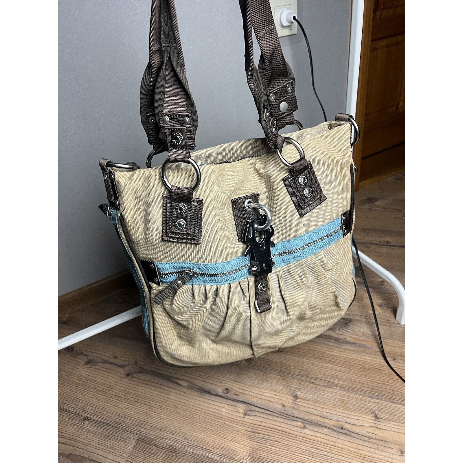 George Gina & Lucy GGL George Gina & Lucy Nouvelle Gardine Beige Gray Shoulder Size ONE SIZE - 4 Thumbnail