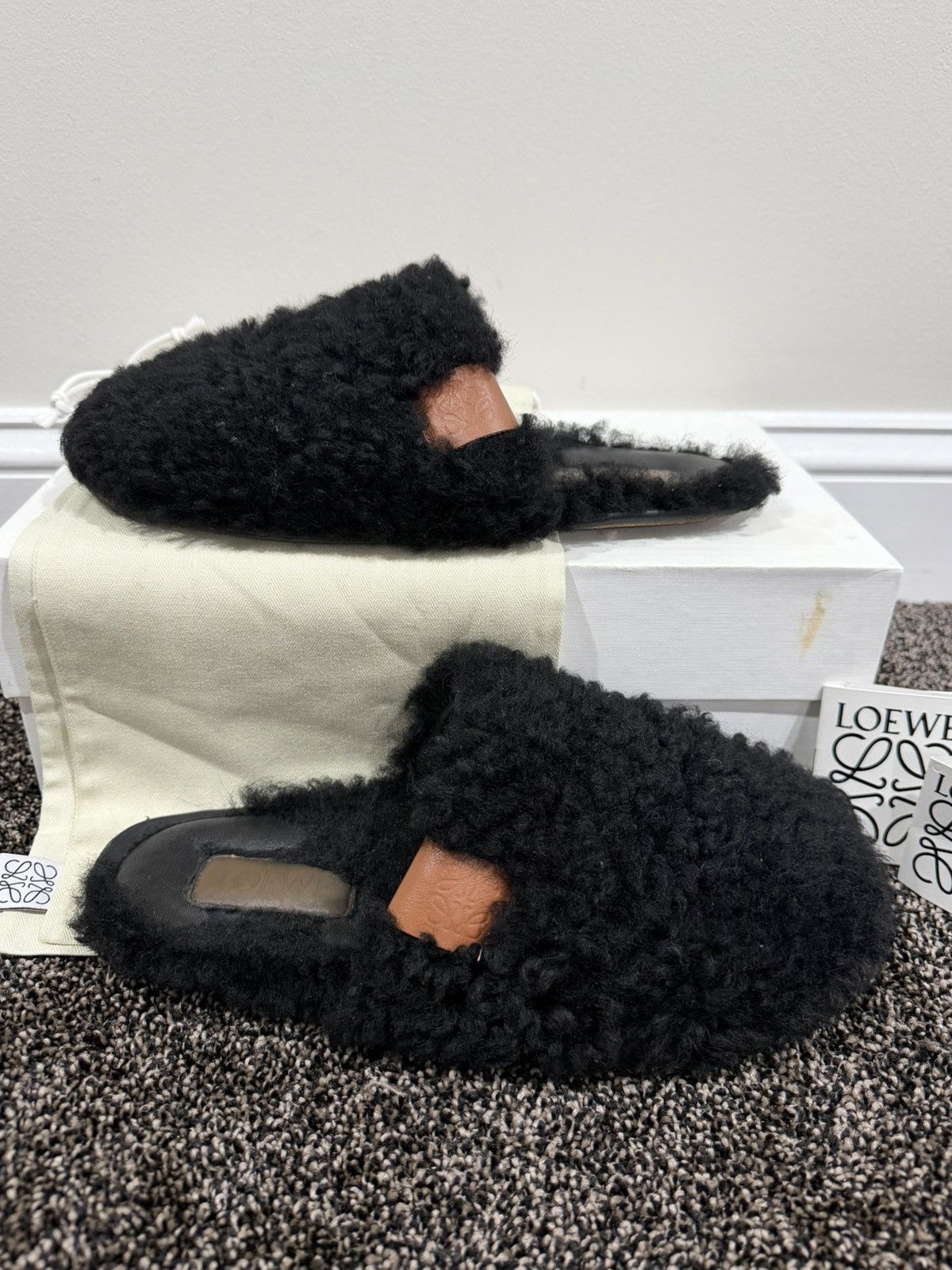 Loewe Loewe Shearling Black Wool Anagram Logo Slip On Slippers Size US 9 / EU 42 - 14 Thumbnail