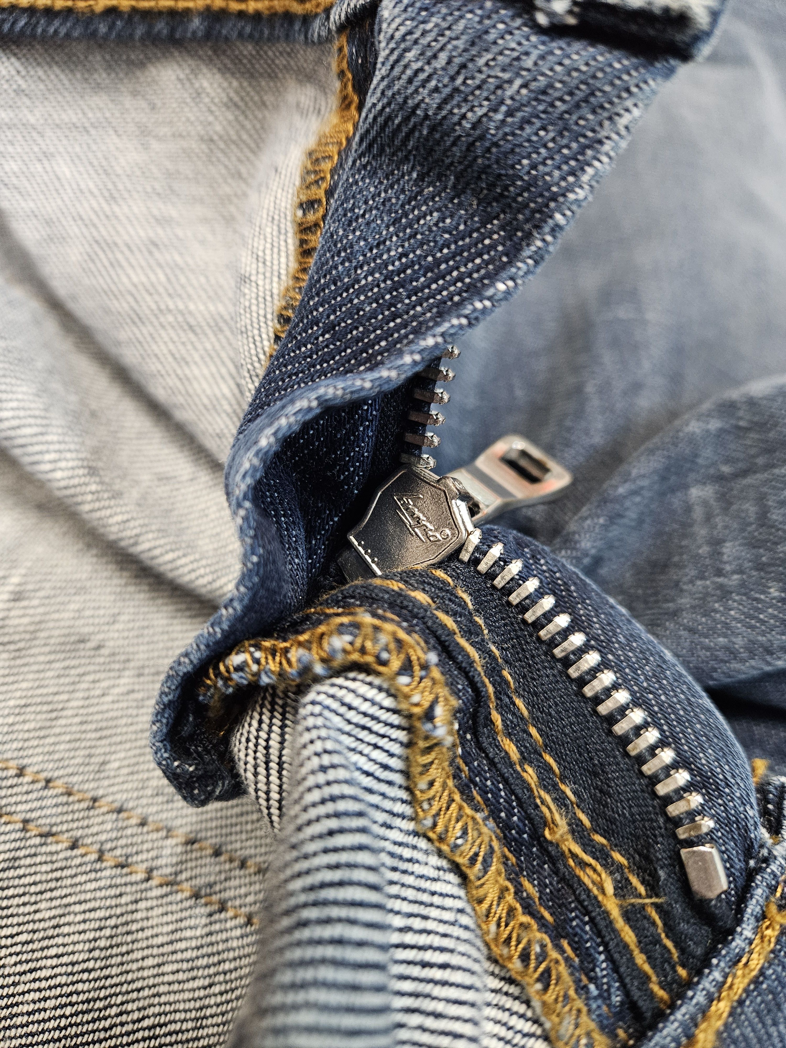 Balmain Y2k Balmain low rise bootcut denim Size 30" / US 8 / IT 44 - 16 Thumbnail