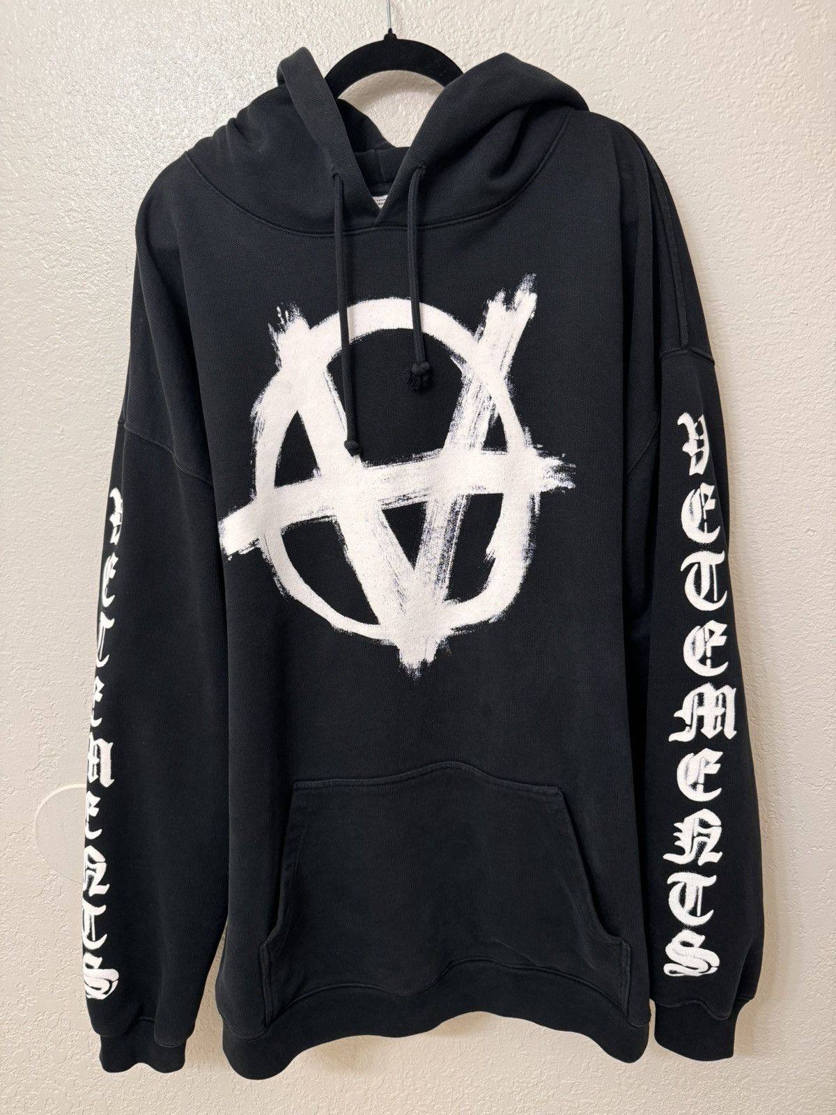 Vetements Vetements black double anarchy hoodie Size US XL / EU 56 / 4 - 2 Thumbnail