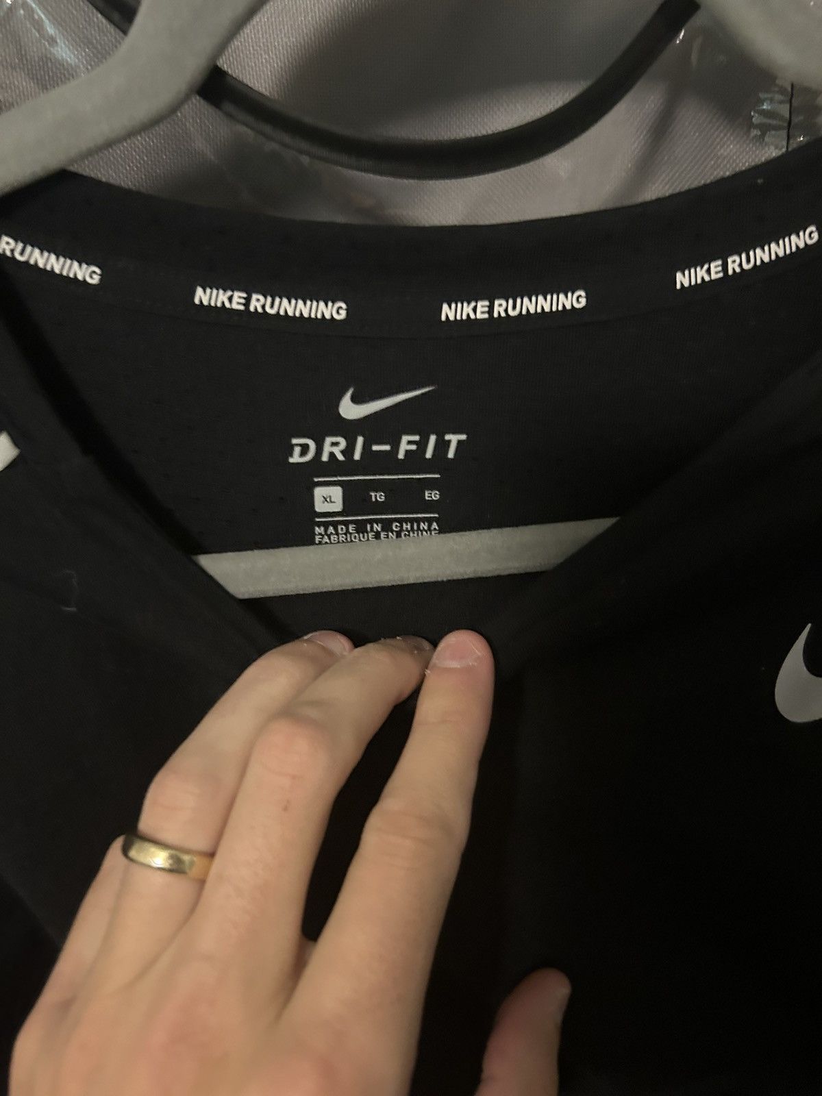 Nike Nike Reflective running shirt Size US XL / EU 56 / 4 - 2 Thumbnail