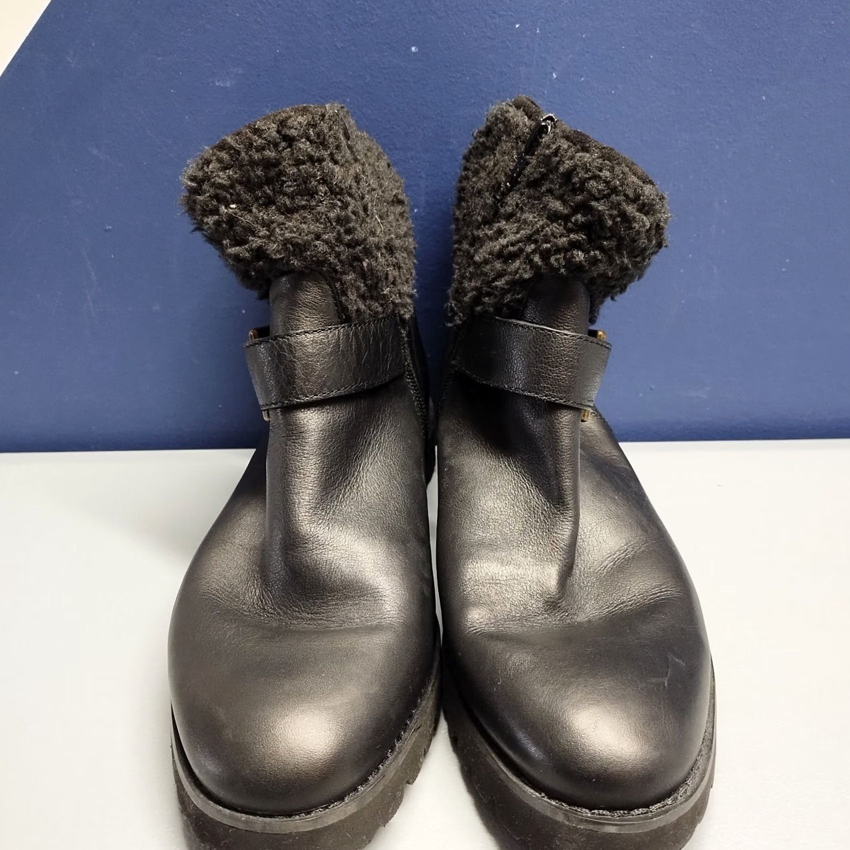 Vintage Easy Spirit Womens Size 8.5 Black Ankle Booties Round Toe Faux Fur Lined Side Zip Boots Size US 9 / IT 39 - 2 Thumbnail