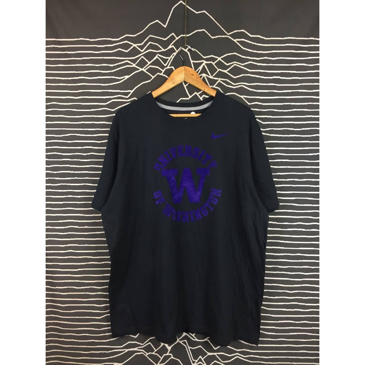 Nike Nike University of Washington Huskies Collegiate Tee Size US XXL / EU 58 / 5 - 2 Thumbnail