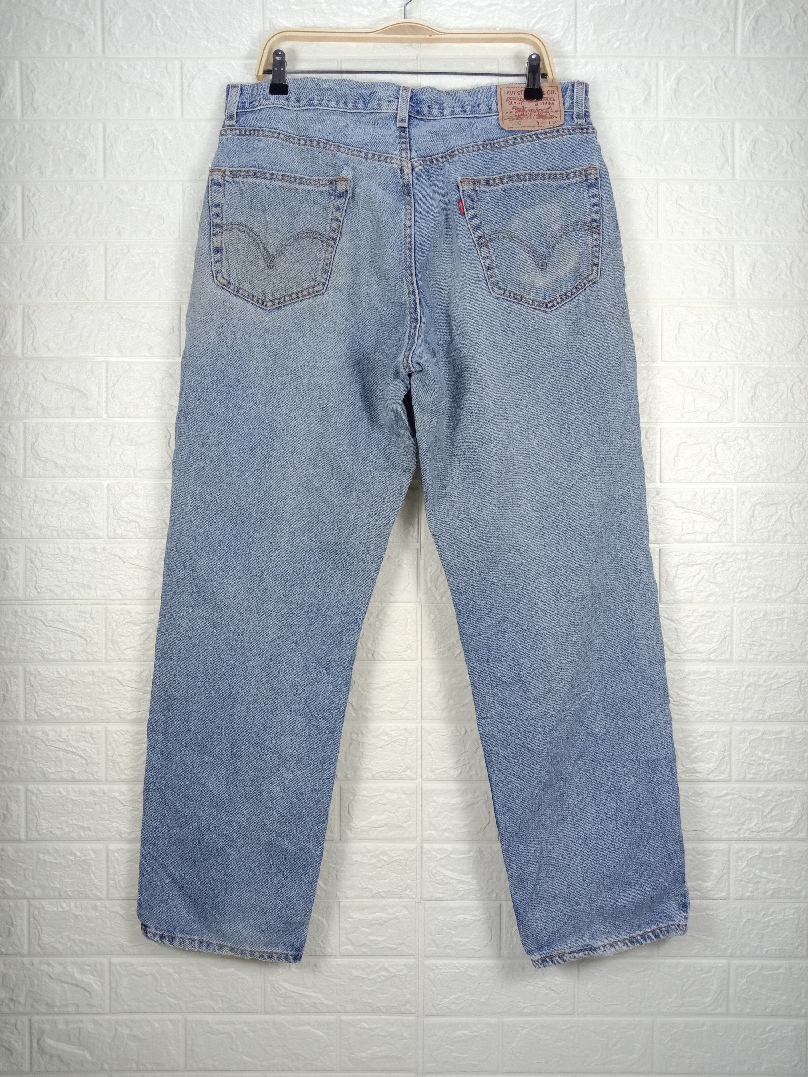 Levi's Vintage Levi's 550 Jeans Light Wash Relaxed Fit Denim Size US 35 - 5 Thumbnail