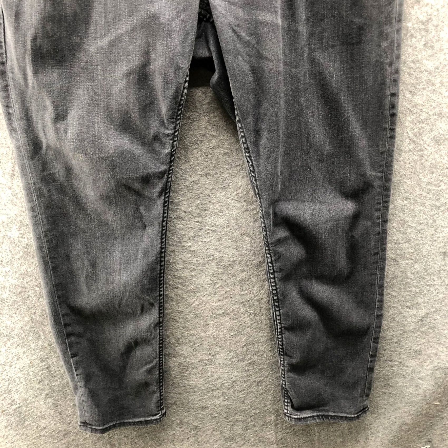 Banana Republic Banana Republic Travel Jeans Mens 35x28 Charcoal Wash Athletic Fit Stretch Denim 5-Pocket Baggy? No, Tapered. Gray/Black Size US 35 - 7 Thumbnail