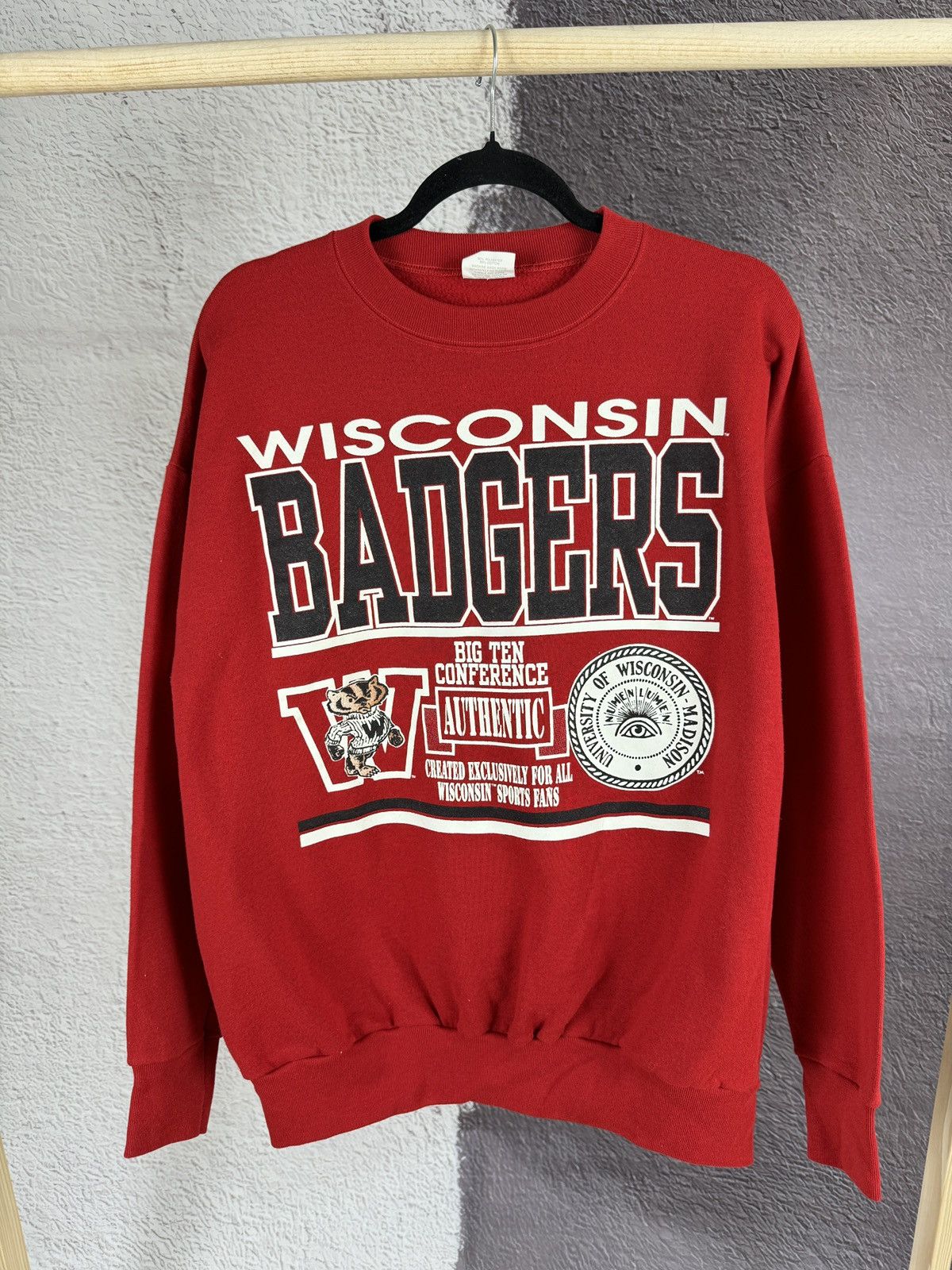 NFL Vintage 80s TNT University of Wisconsin Badgers Sweatshirt Size US XL / EU 56 / 4 - 2 Thumbnail