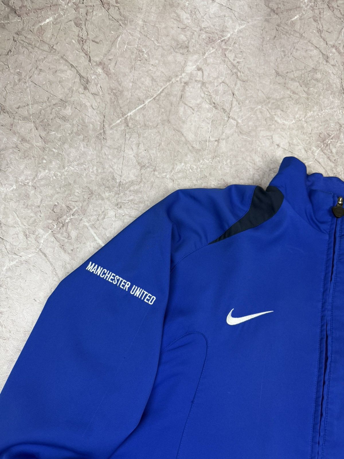 Nike Vintage Nike Manchester United Football Jacket Soccer Size US L / EU 52-54 / 3 - 3 Thumbnail