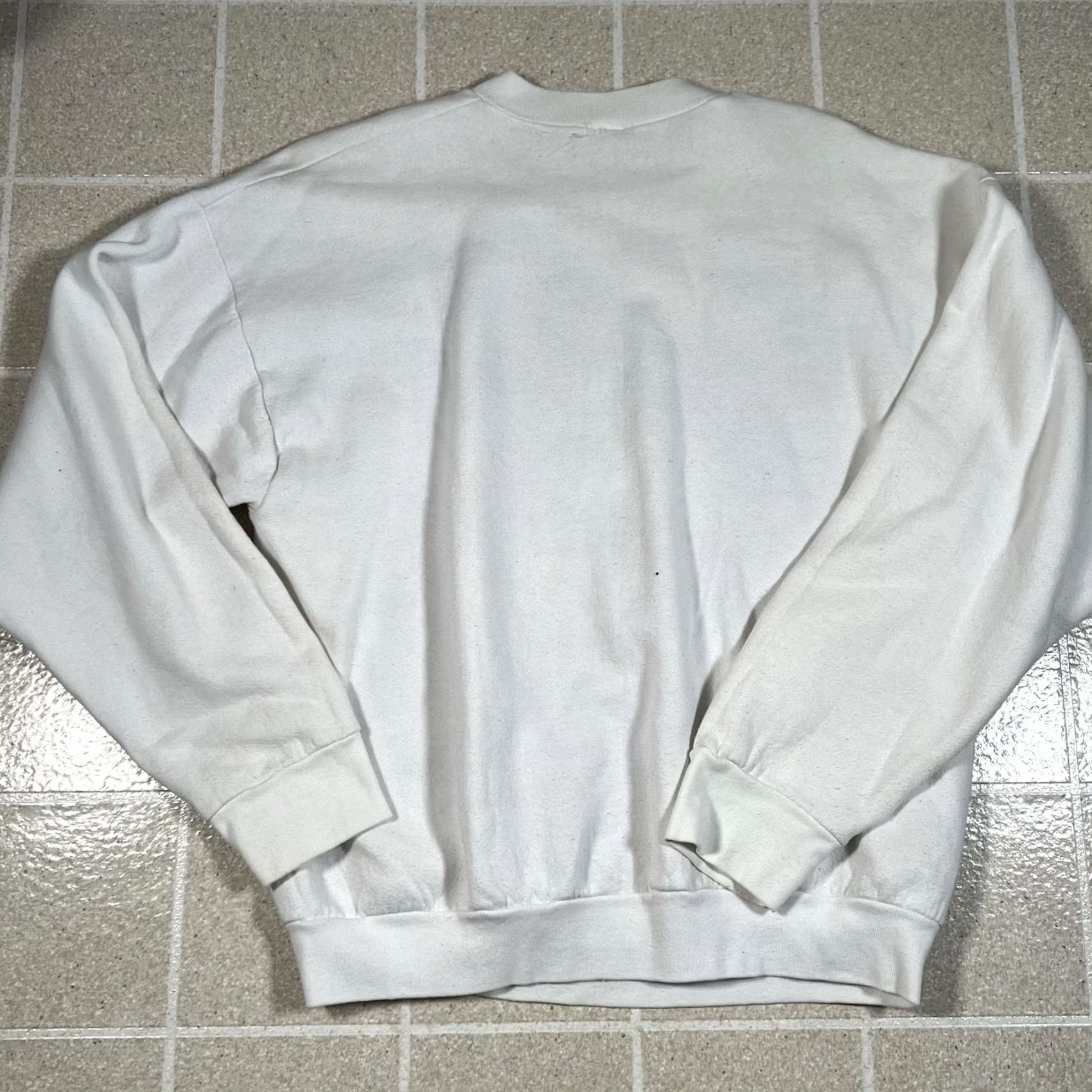 Vintage VINTAGE Freeze Sweatshirt Bugs Bunny 90s Size XL White Mens Pullover Christmas Warmer 1994 Cartoon Size US XL / EU 56 / 4 - 5 Thumbnail