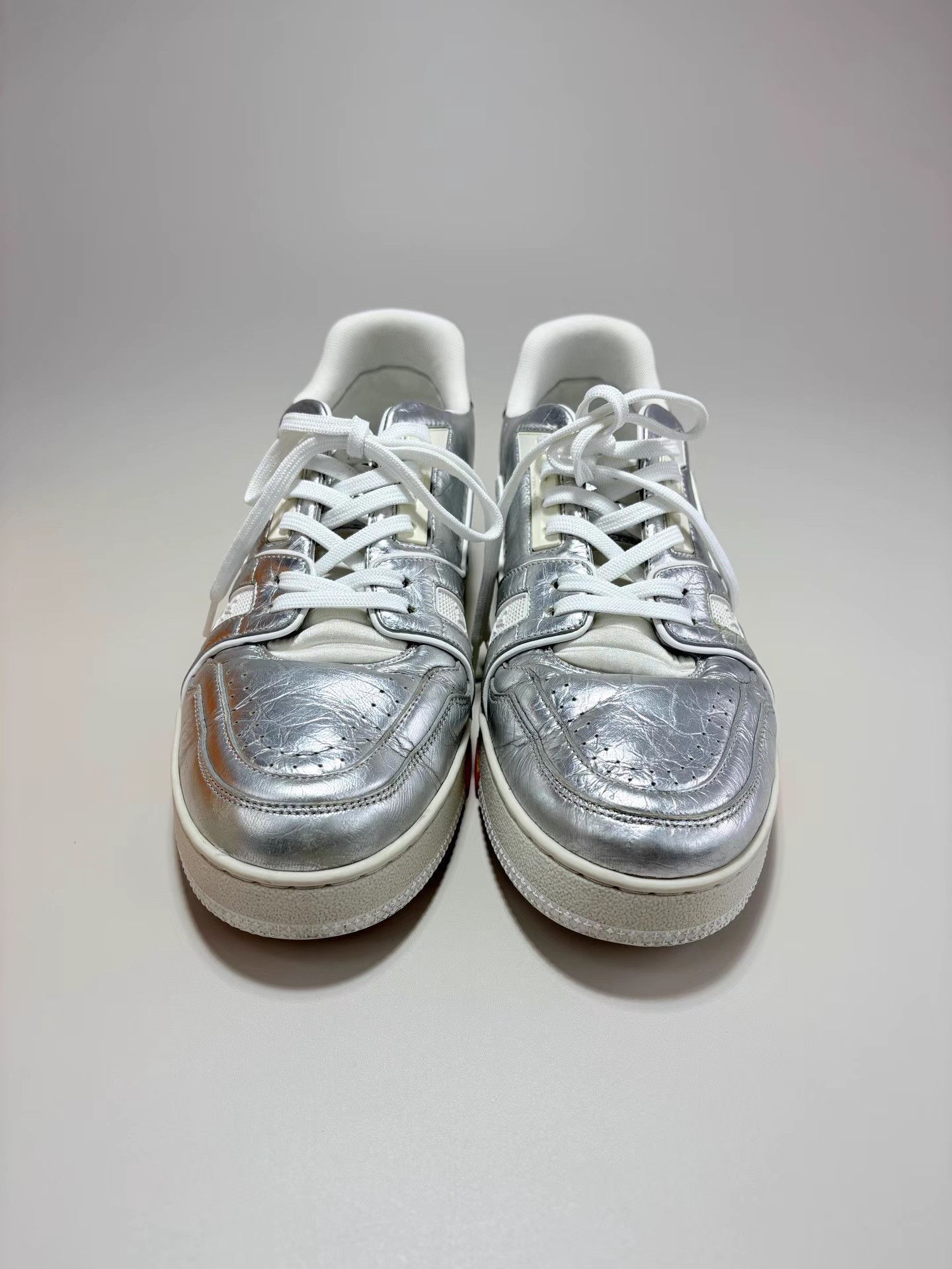 Louis Vuitton LOUIS VUITTON LV TRAINER Metallic Silver Sneakers Size US 9 / EU 42 - 2 Thumbnail