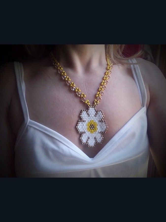 Handmade Necklace in Crystal Yellow Beaded Flower Pendant Elegant Size ONE SIZE - 6 Thumbnail