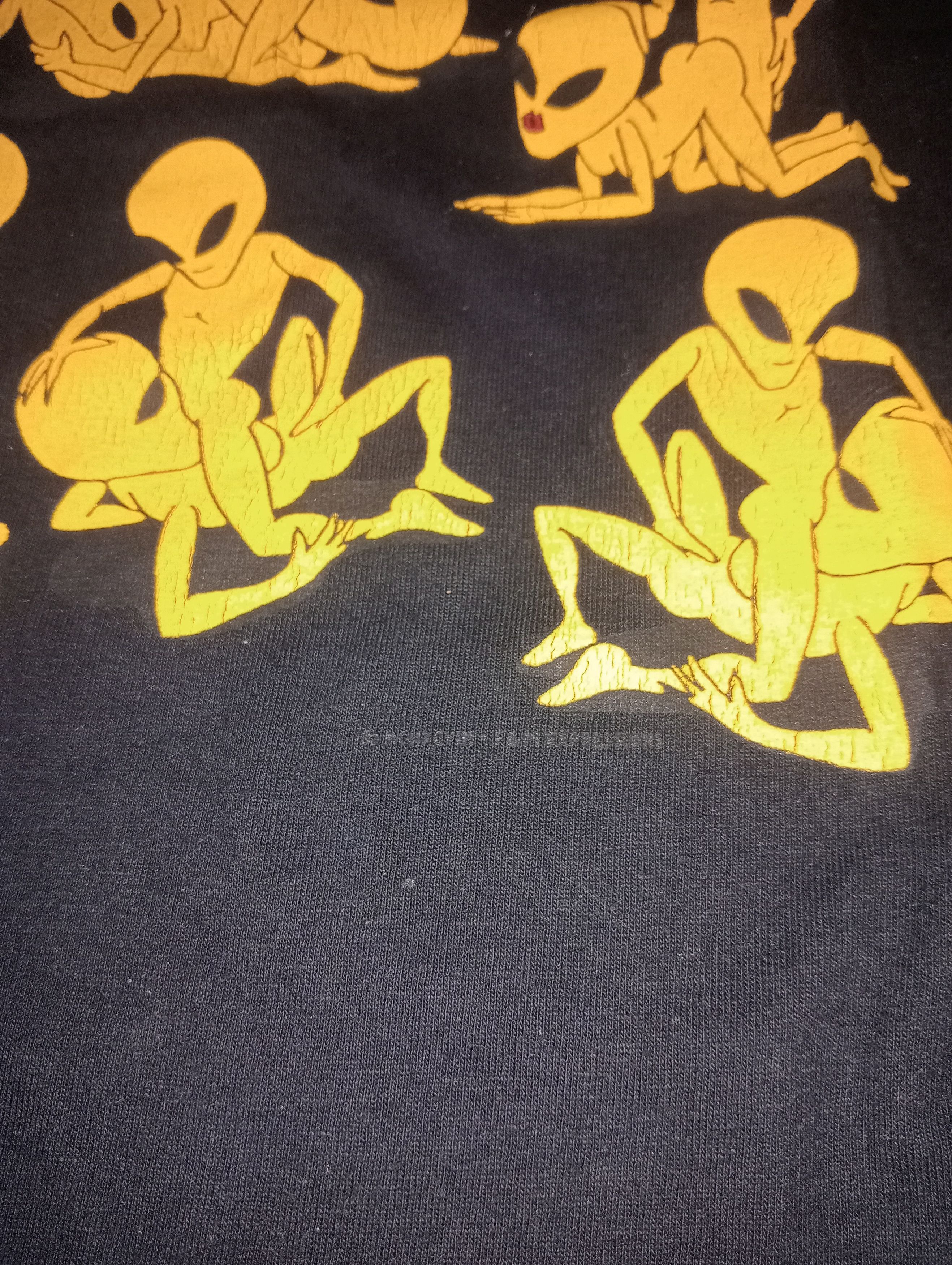 Vintage aliens are coming x vintage x aliens Size US M / EU 48-50 / 2 - 4 Thumbnail