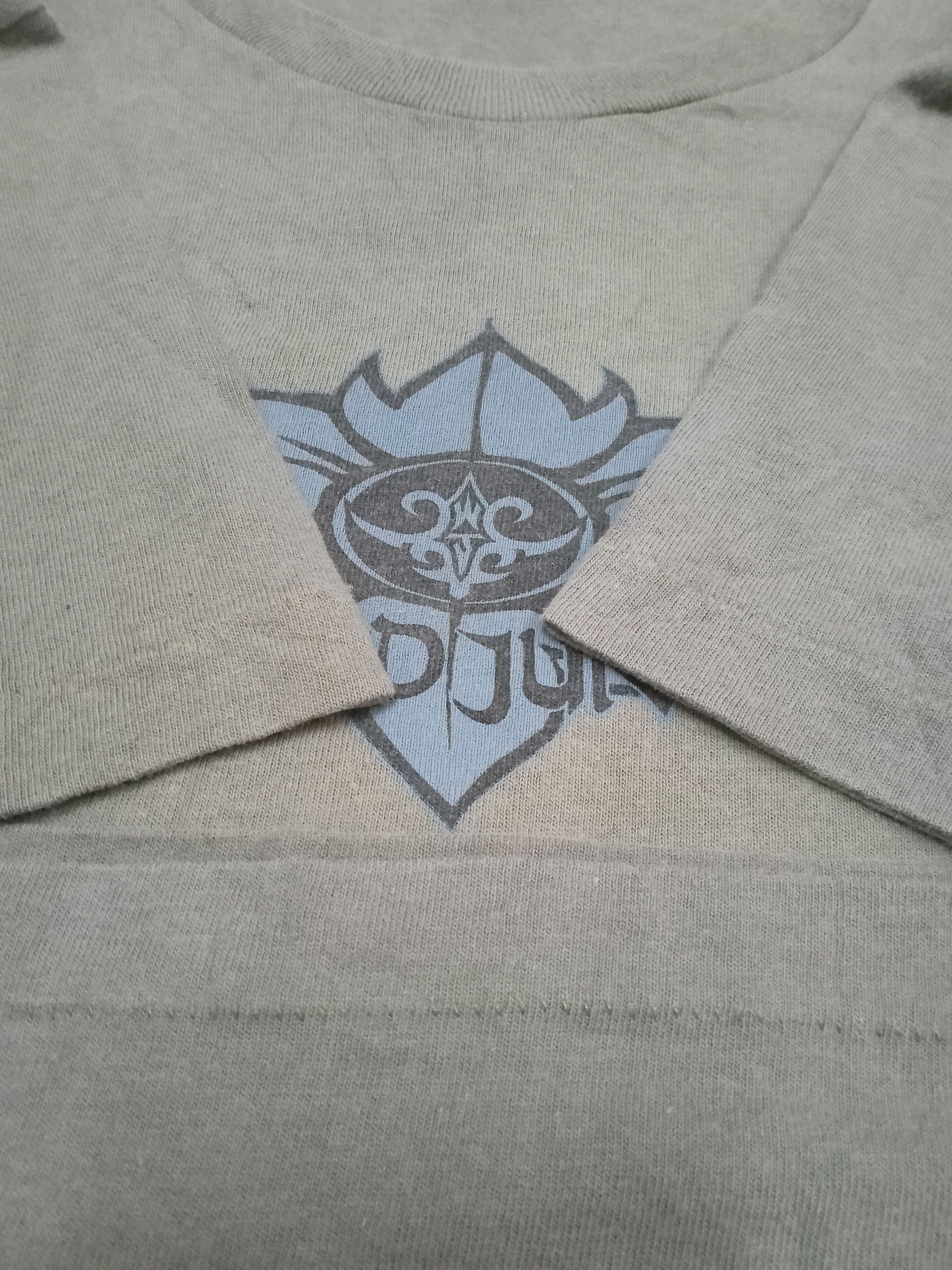 Vintage Vintage World Jungle Centre Logo Skater Rare T Shirt Size US L / EU 52-54 / 3 - 5 Thumbnail