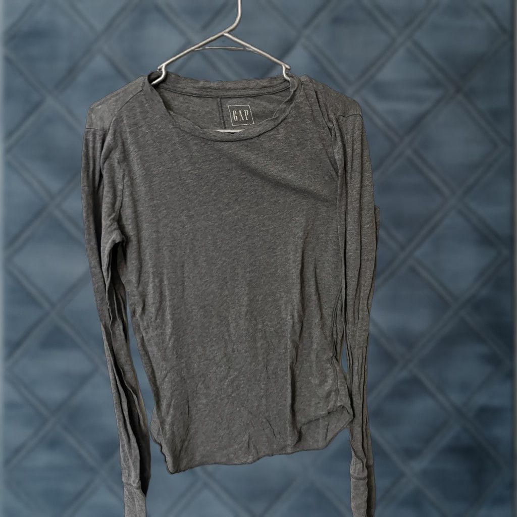 Gap GAP Top T-Shirt Size XS Gray Women Long Sleeve Round Neck Pullover Casual, Party/Cocktail, Travel Basic 90s Hip Hop Y2K Vintage: No, Regular Fit Size XS / US 0-2 / IT 36-38 - 1 Thumbnail
