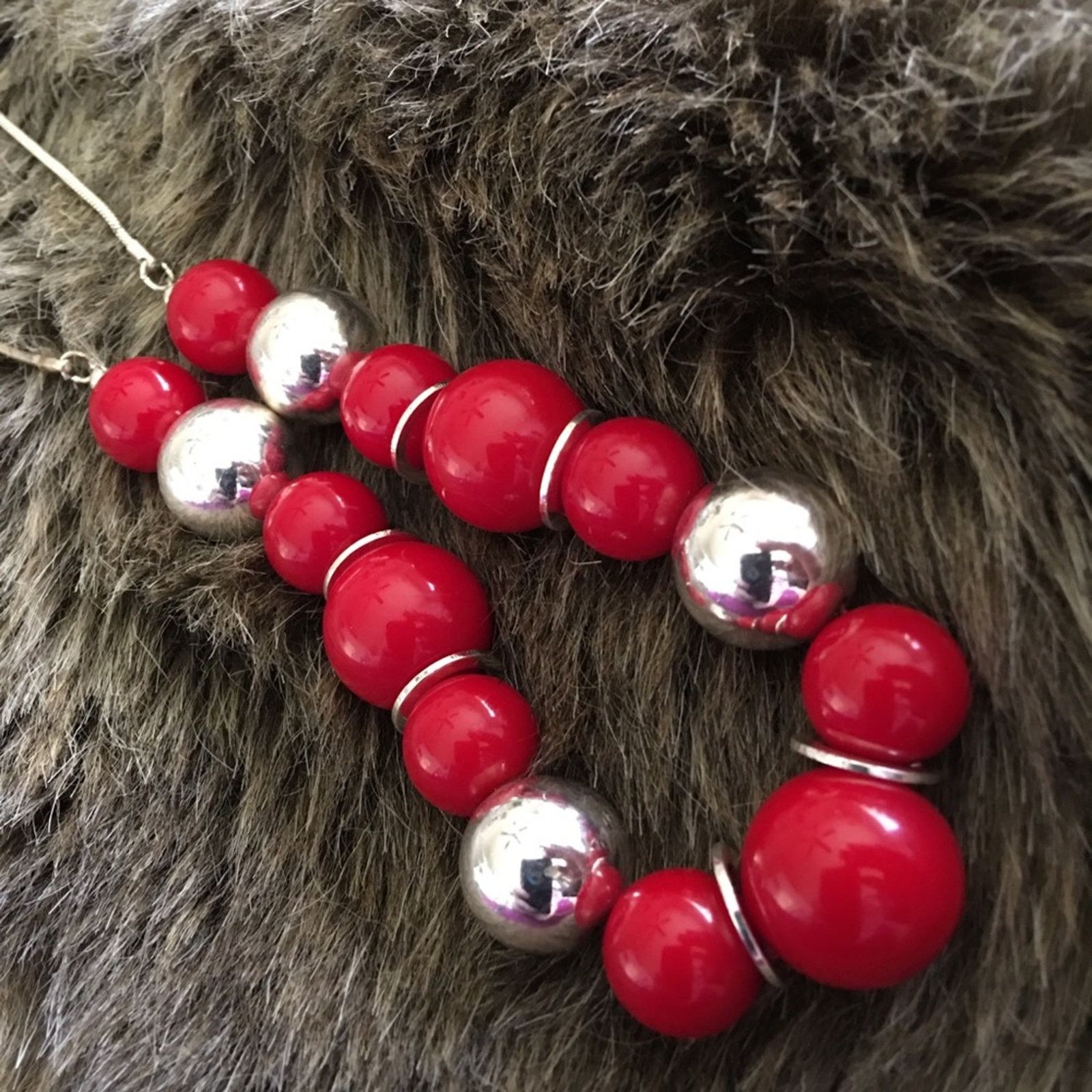 Jewelry Vintage red and silver beaded necklace Size ONE SIZE - 6 Thumbnail