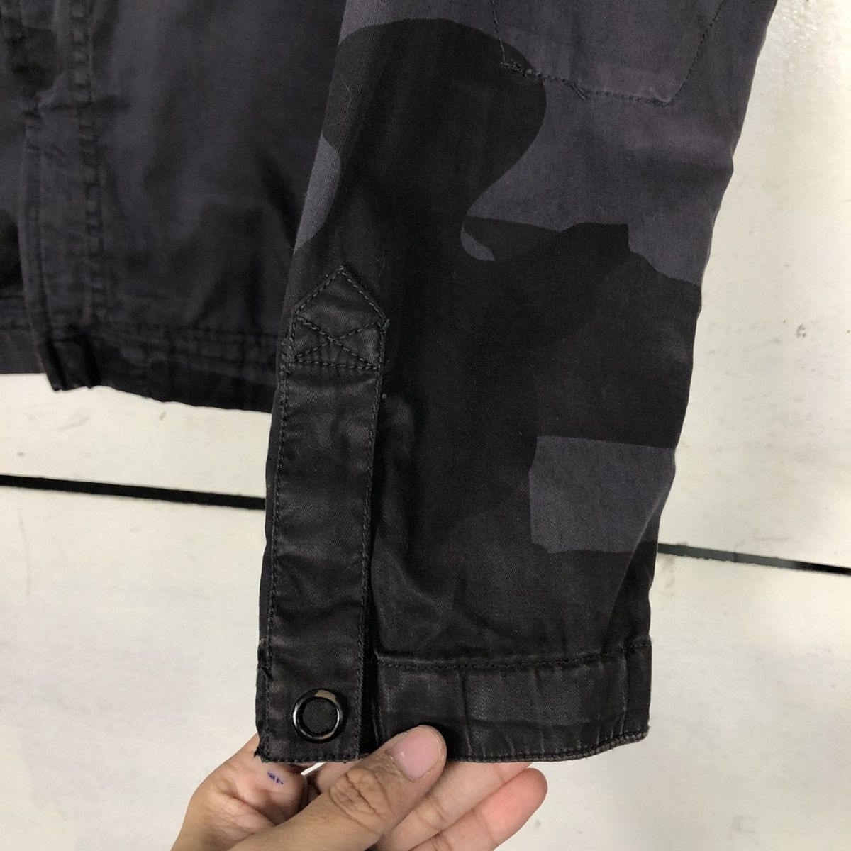 Japanese Brand 🔥RICH BLACK VINTAGE BIKER JACKET VOLCOM CAMOUFLAGE DESIGN Size US M / EU 48-50 / 2 - 17 Thumbnail