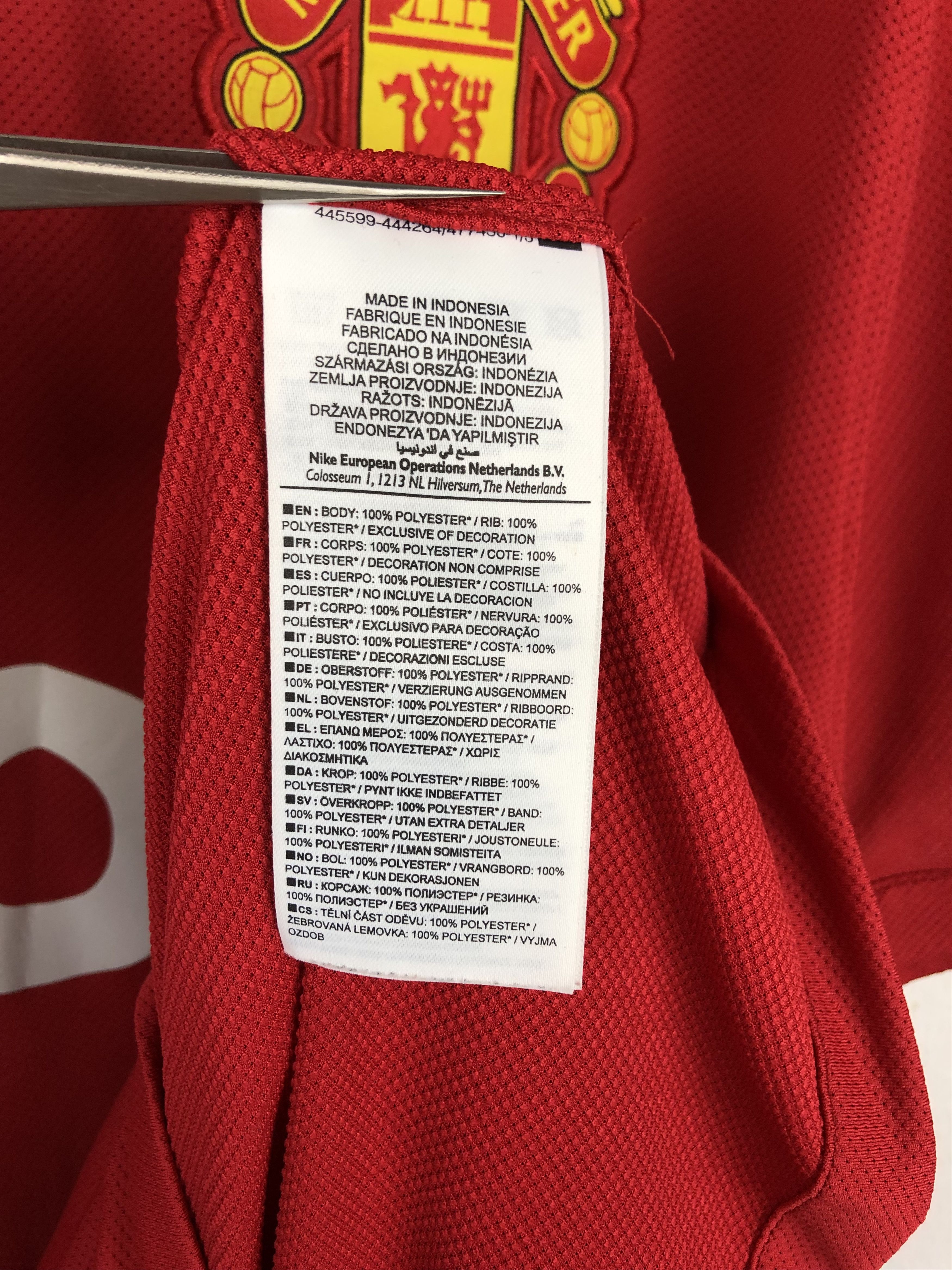 Nike Manchester United football shirt 2011 Soccer Jones Jersey Size US XL / EU 56 / 4 - 8 Thumbnail