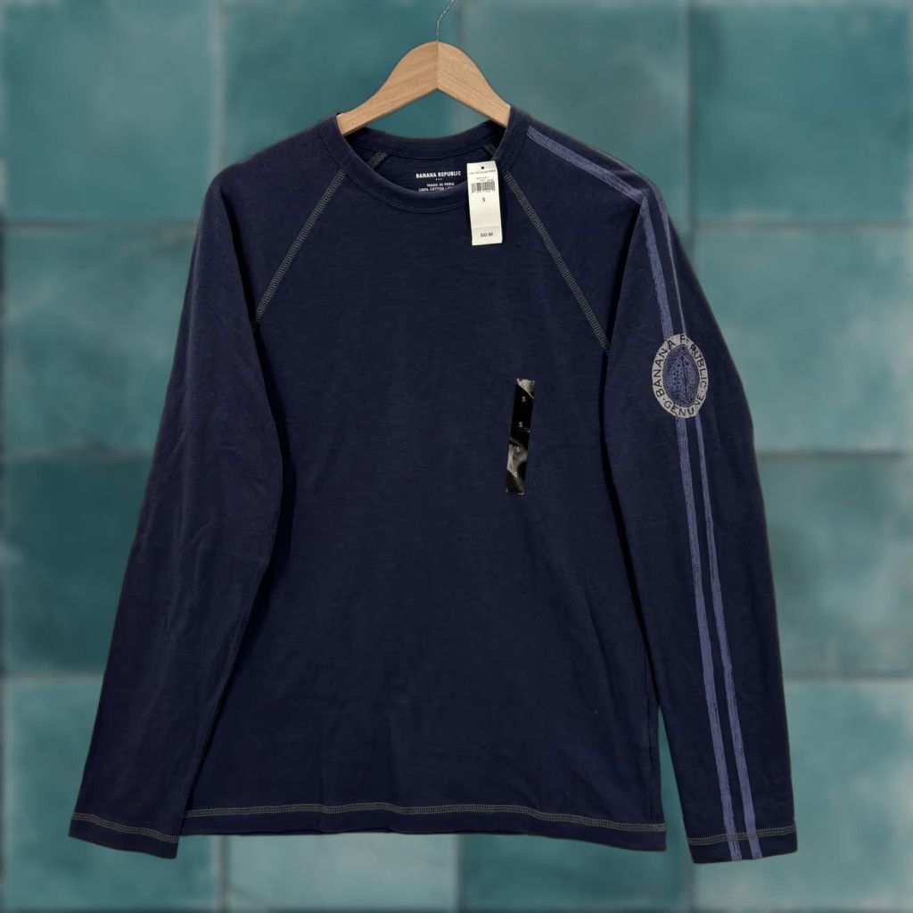 Banana Republic Banana Republic Shirt Mens Small Blue Long Sleeve Logo Stripe Crewneck Preppy Size US S / EU 44-46 / 1 - 1 Thumbnail