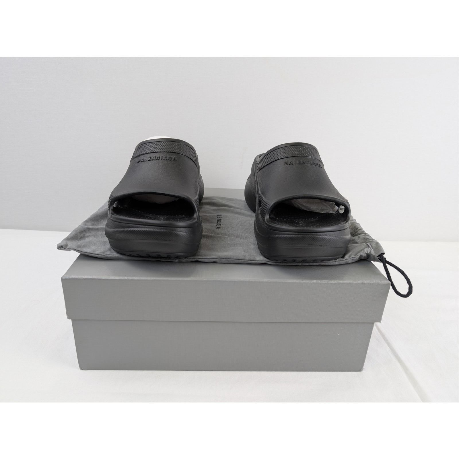 Balenciaga o1rshd1 Crocs Pool Rubber Slide Slipper in Black Size US 10 / EU 43 - 17 Thumbnail
