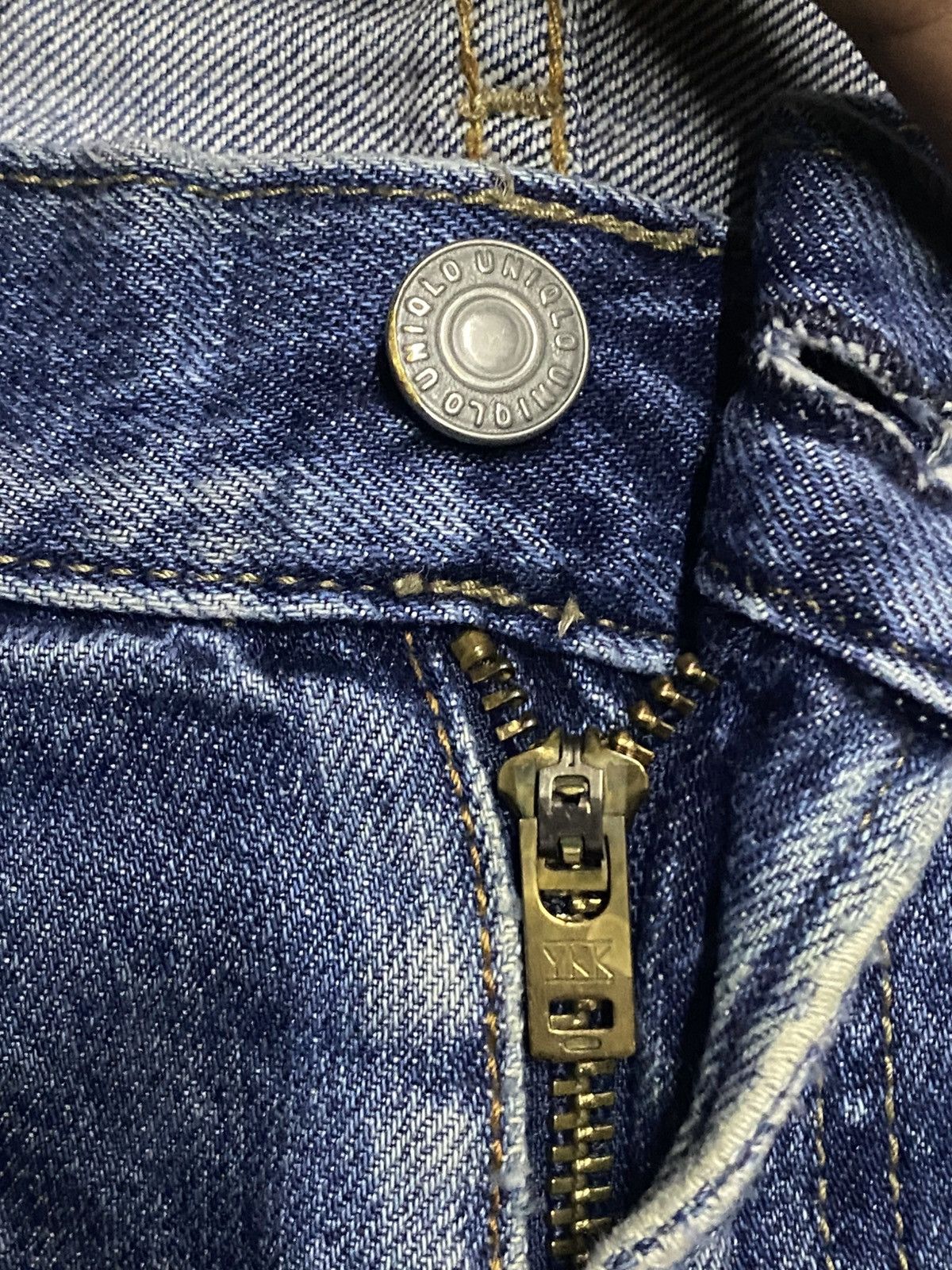 Uniqlo Vintage Uniqlo Faded Wash Distressed Loose Jeans Size US 35 - 8 Thumbnail