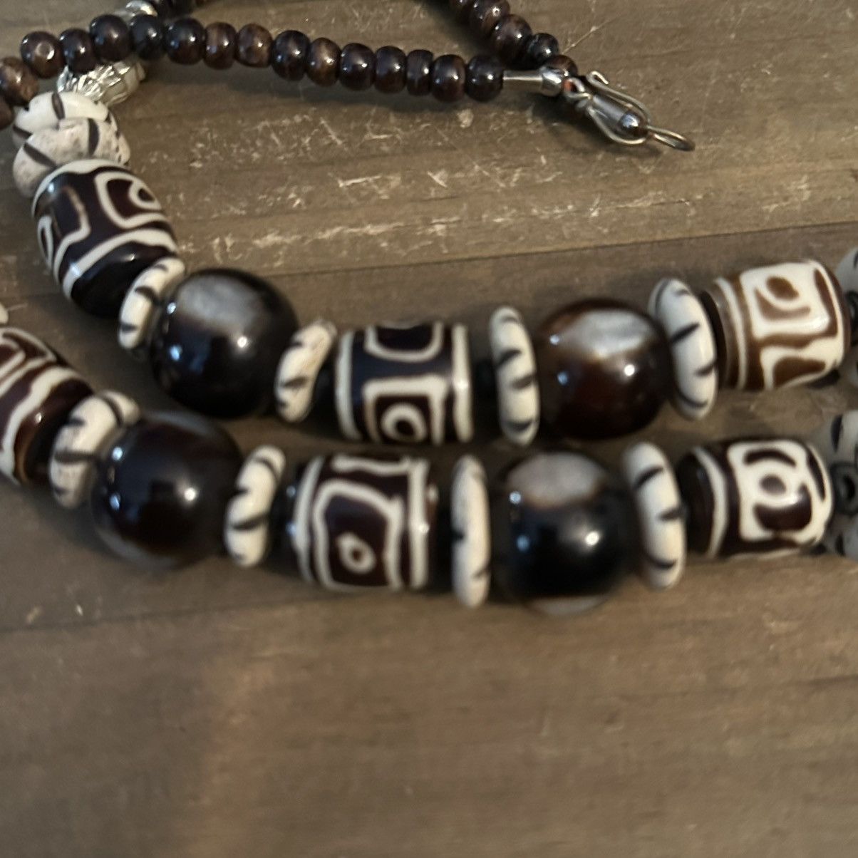 Vintage Vintage Tibetan Dizi Eye Bead pendant statement necklace Size ONE SIZE - 6 Thumbnail