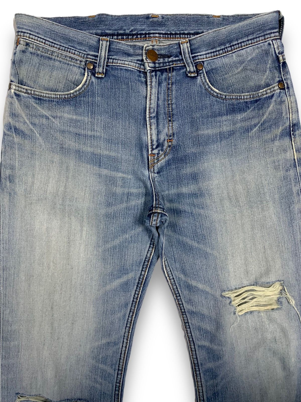 Wrangler Vintage Wrangler Blue Washed Straight Leg Distressed Jeans Size US 33 - 3 Thumbnail