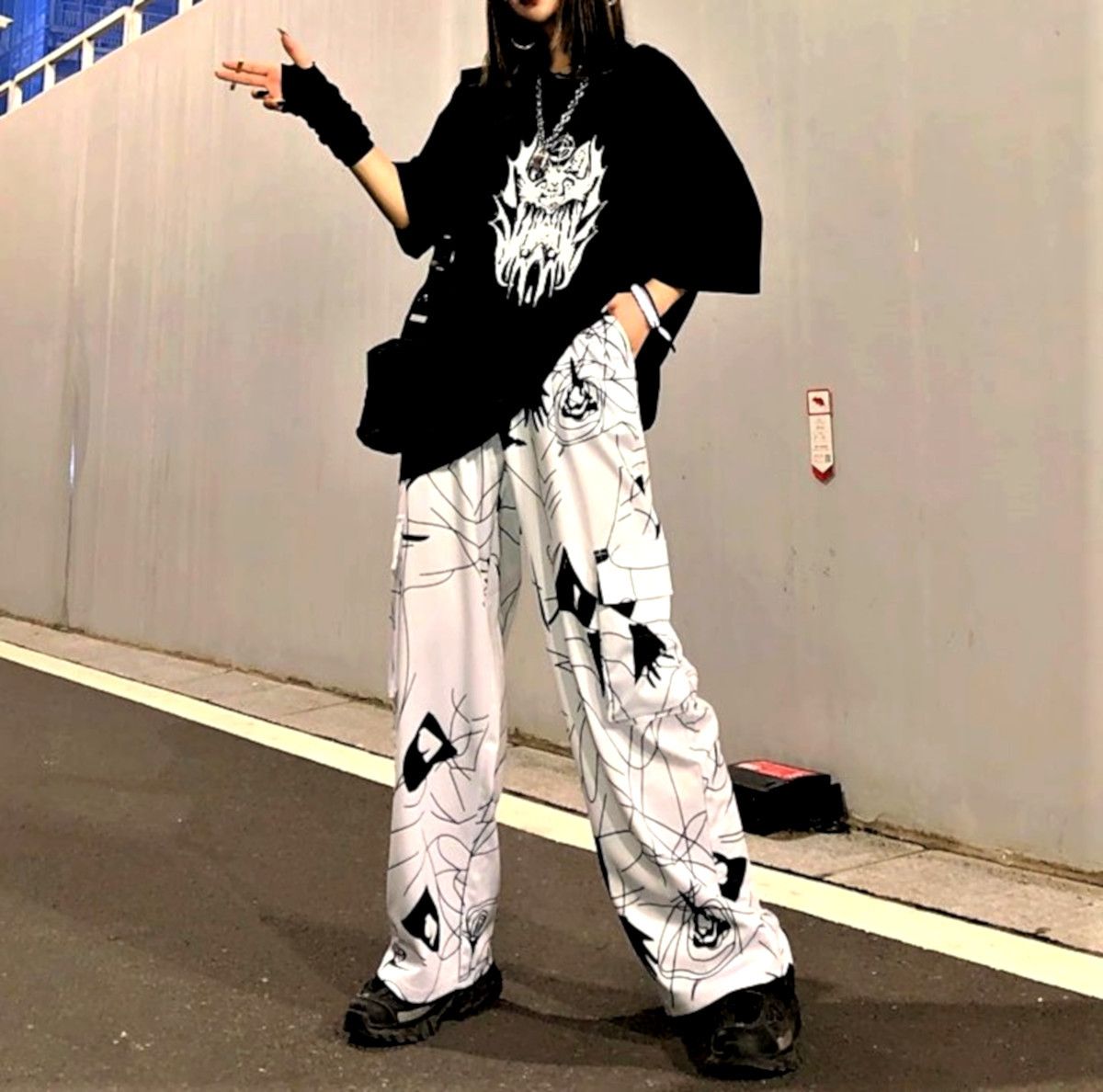 Designer × Japanese Brand Punk Hippie Goth Abstract Wide Leg Cargo Pants Unique Size US 28 / EU 44 - 1 Thumbnail