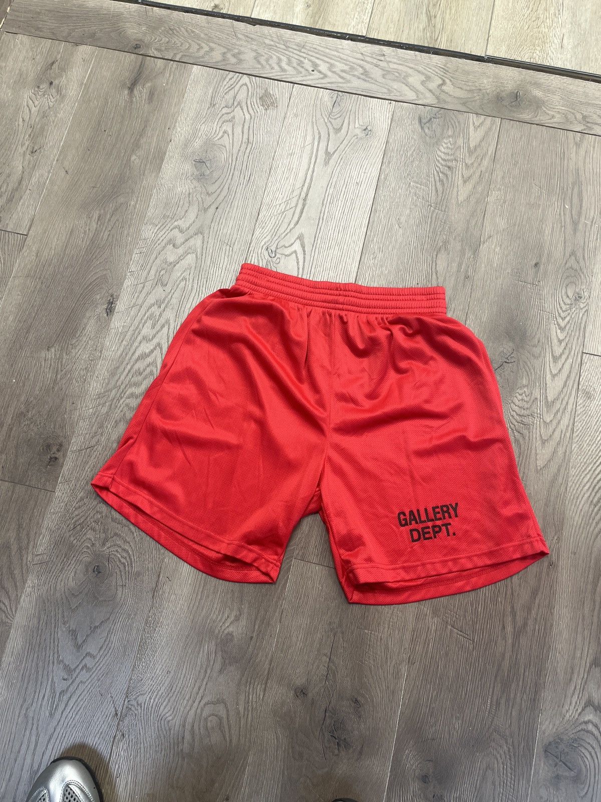 Gallery Dept. Gallery Dept Red Short Size US 34 / EU 50 - 1 Thumbnail