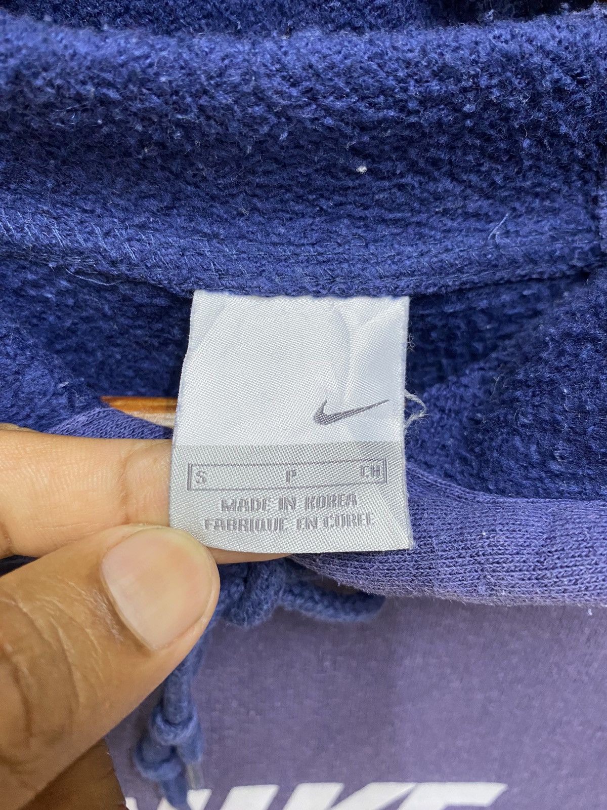 Nike SB Vintage Nike SB Hoodie Faded Purple Center Logo Size S Size US S / EU 44-46 / 1 - 8 Thumbnail