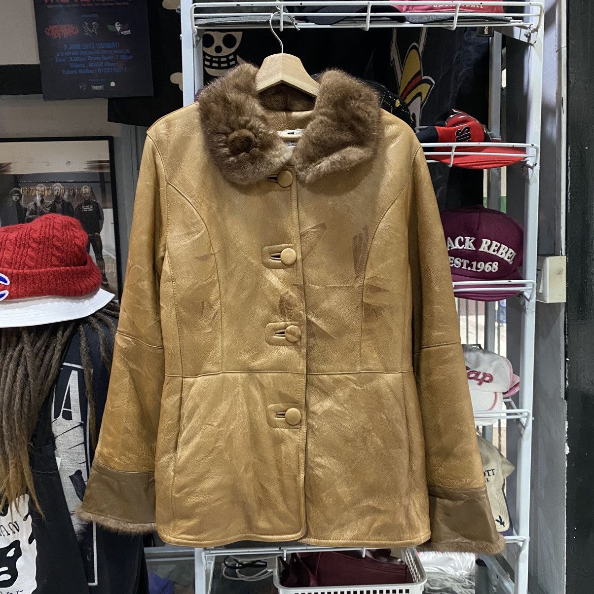 Pierre Balmain Vintage 90s Pierre Balmain Shearling Fur Coat Jacket Size US M / EU 48-50 / 2 - 2 Thumbnail