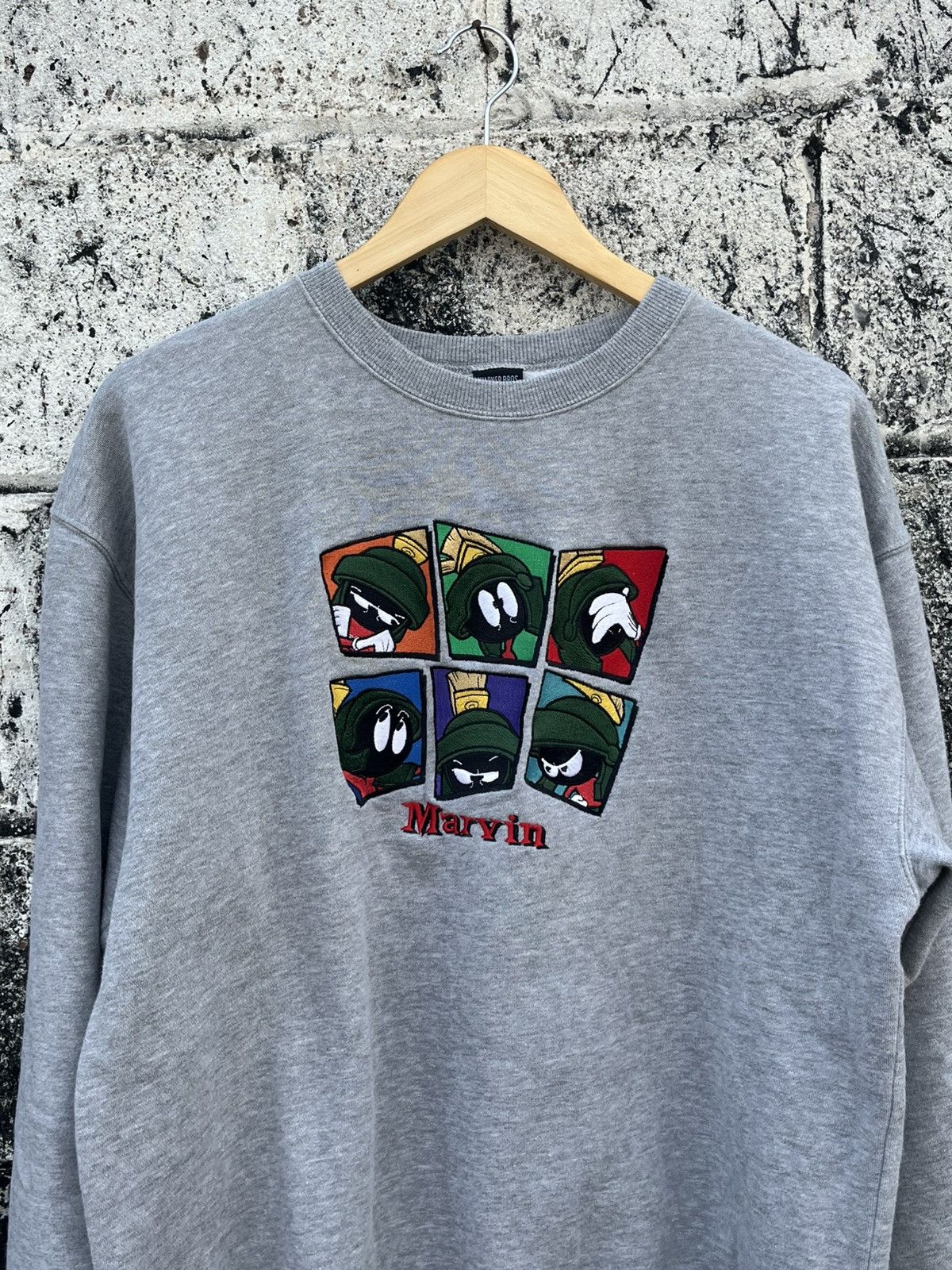 Vintage Vintage loony tunes Marvin the martian 90s embroidered crew Size US M / EU 48-50 / 2 - 3 Thumbnail