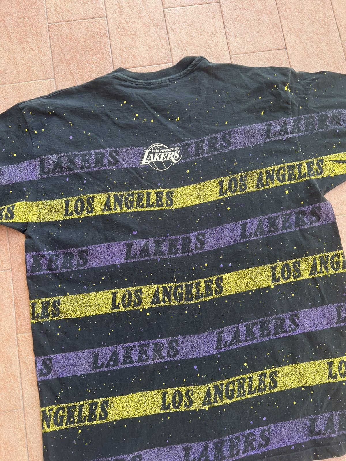 NBA × Vintage VTG 90s NBA Los Angeles Lakers ALL OVER PRINT AOP T-SHIRT Size US XL / EU 56 / 4 - 7 Thumbnail