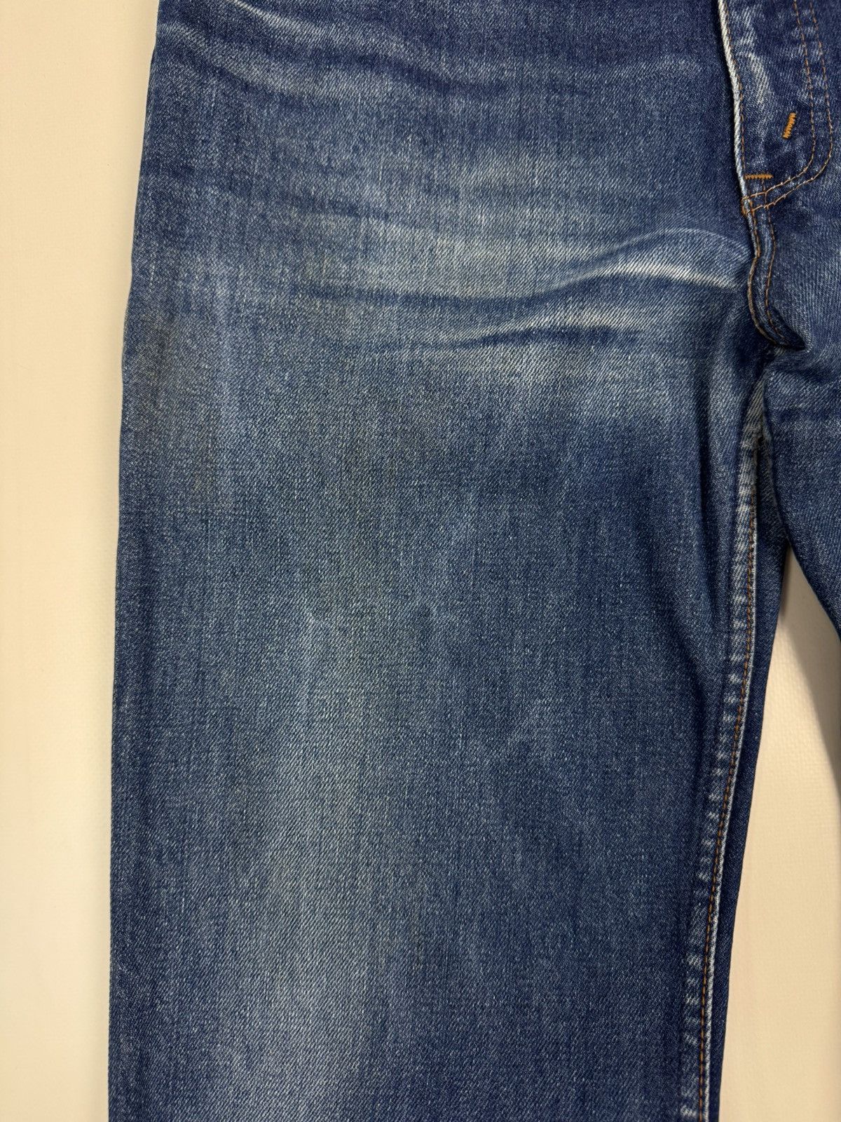 Levi's 1980’s Vintage Levi’s 565 Washed Denim Leather Tab Jeans Size US 33 - 6 Thumbnail